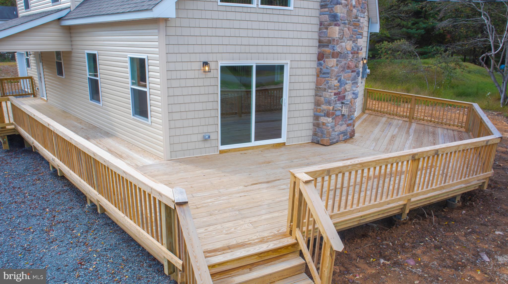 TOWAMENSING TRAIL - Residential