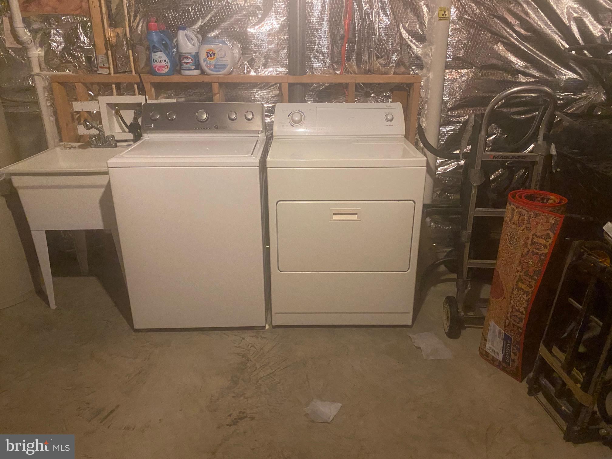 SETTLE WOODS SUB - Residential Lease