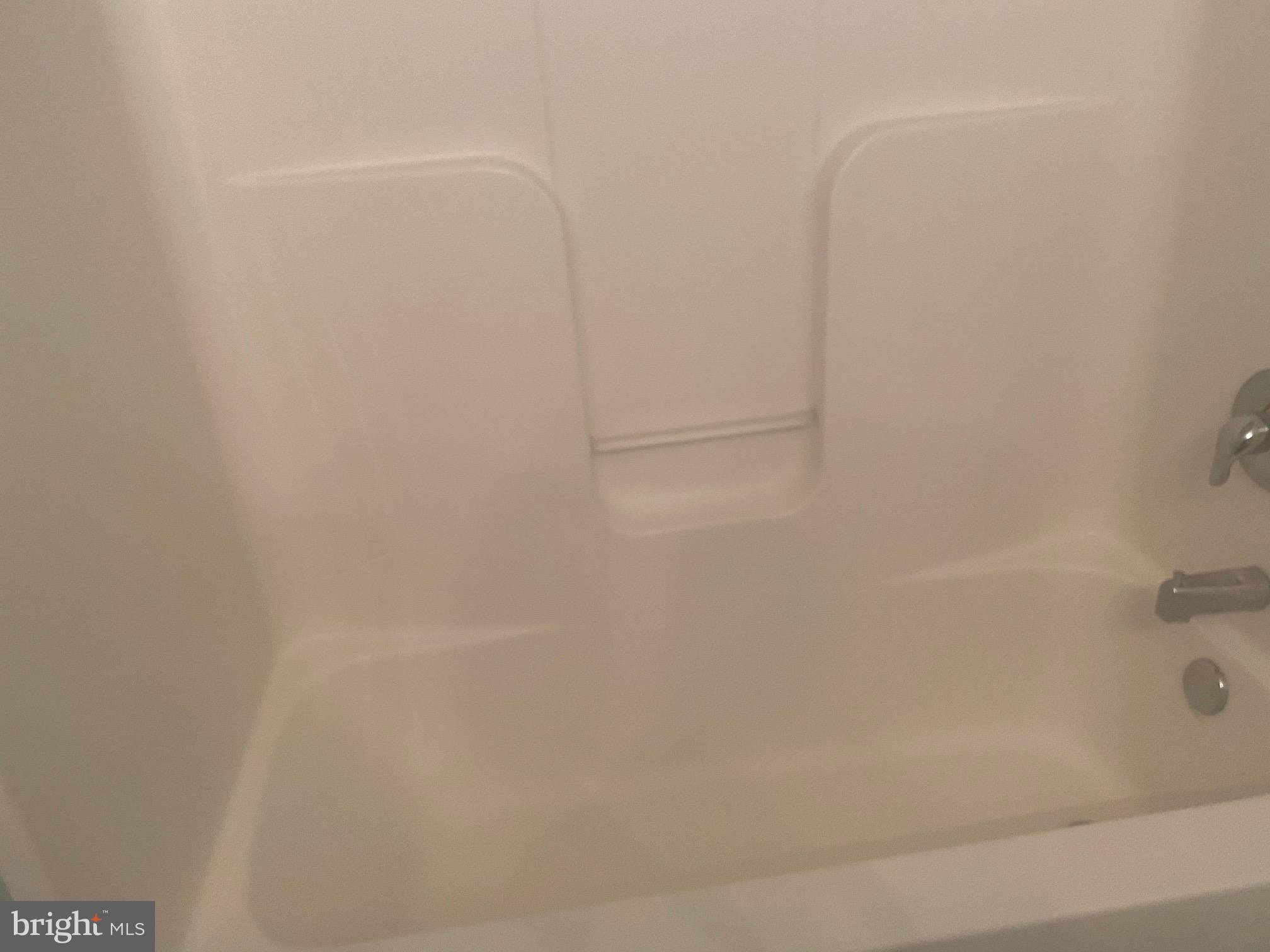 SETTLE WOODS SUB - Residential Lease