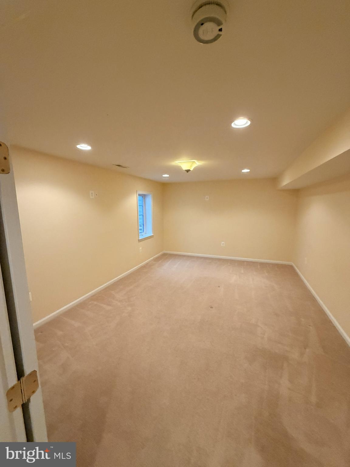 SETTLE WOODS SUB - Residential Lease