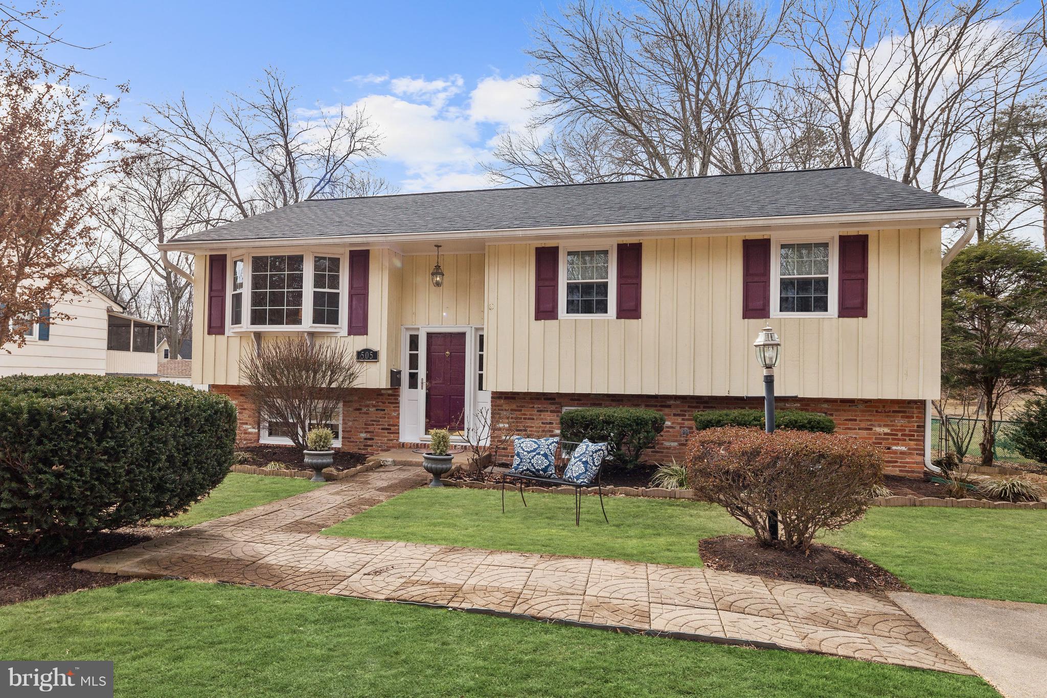 ROBINSON KNOLLS - Residential