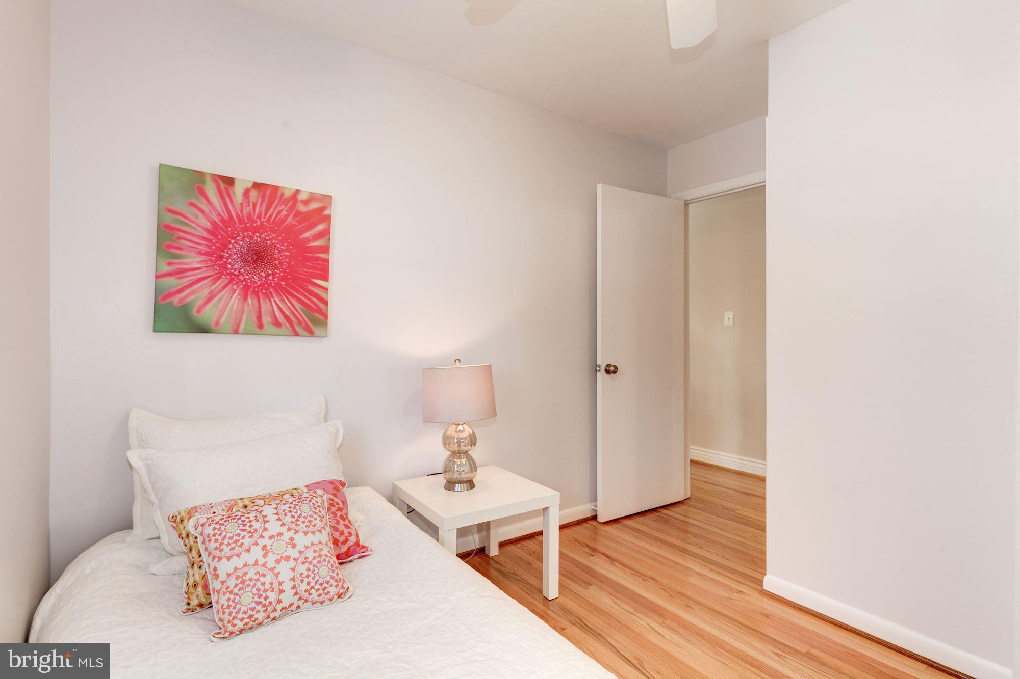 ROBINSON KNOLLS - Residential