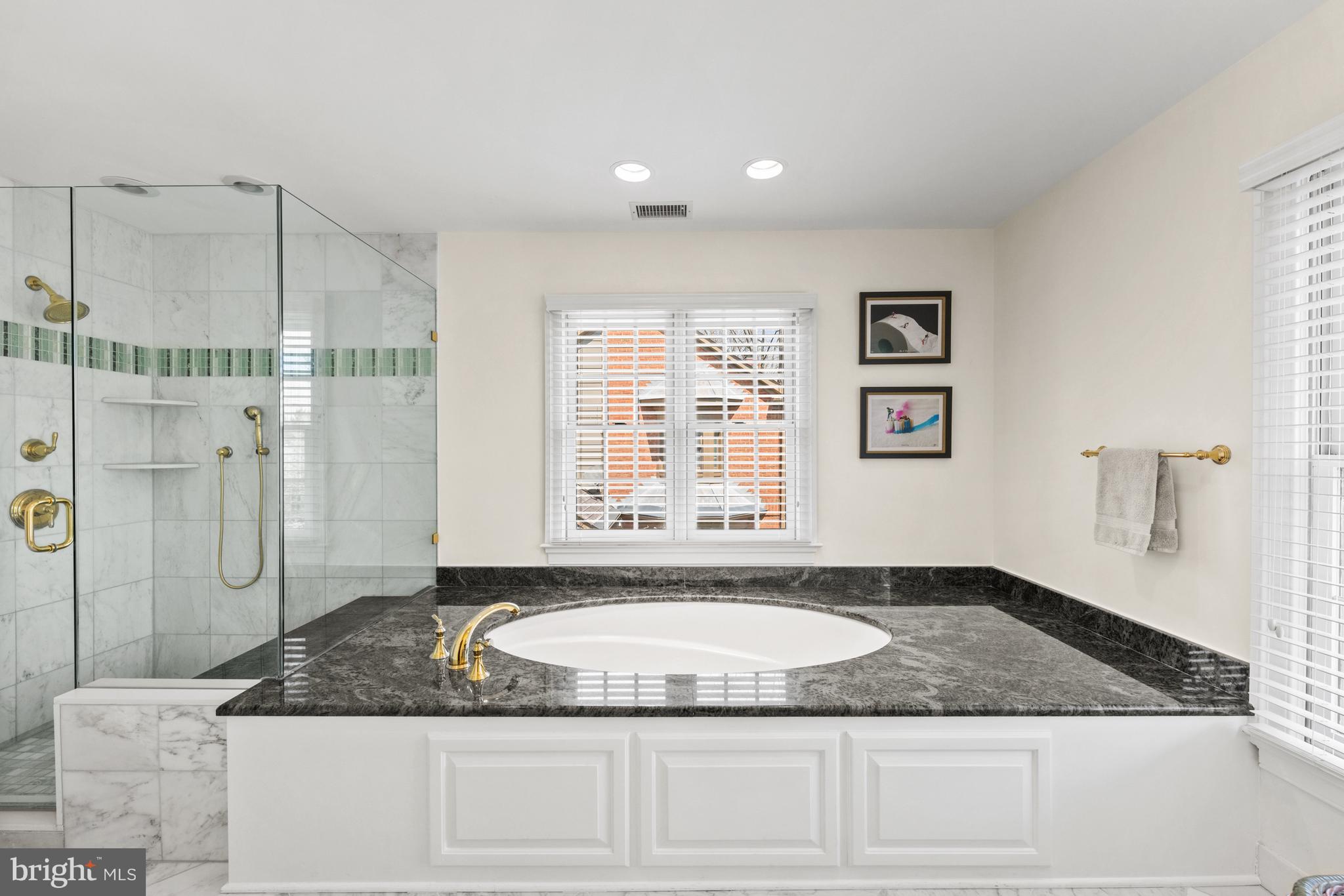 AVENEL - Residential Lease