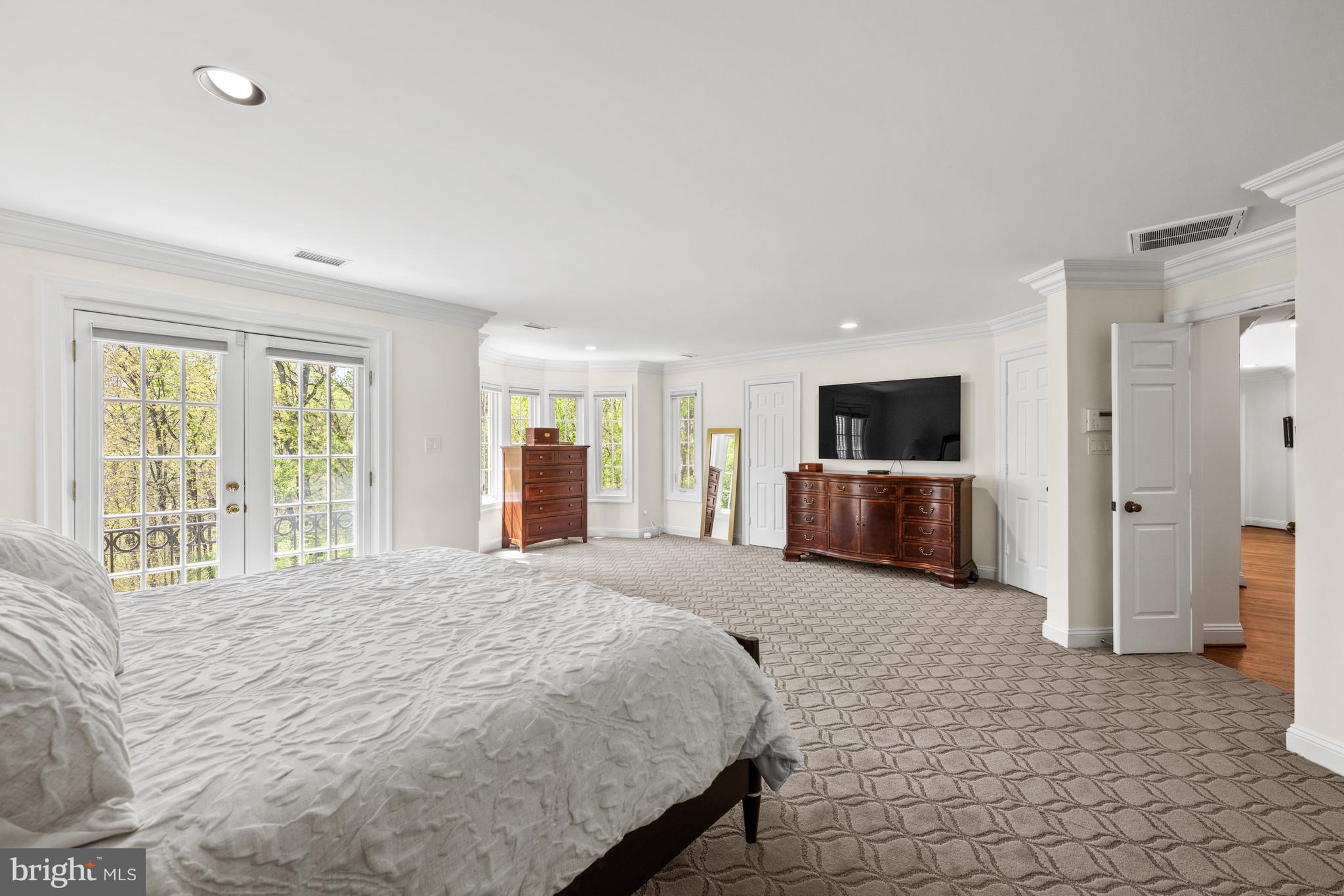 AVENEL - Residential Lease