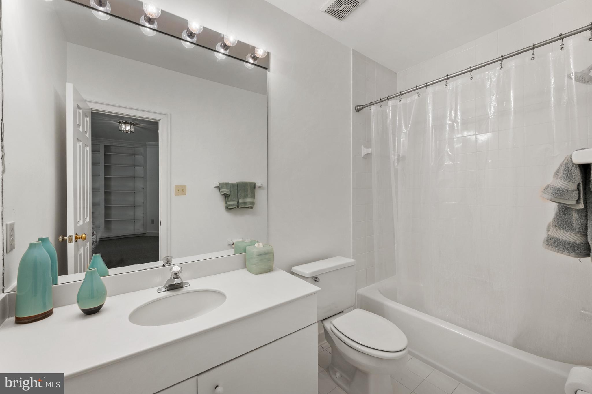 AVENEL - Residential Lease