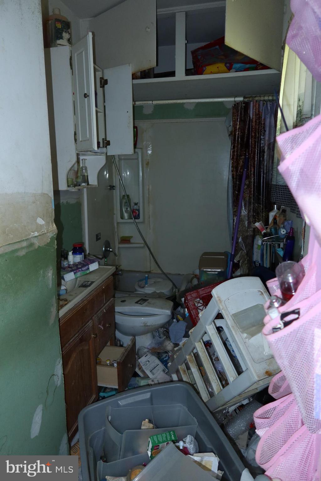 ROSEDALE MANOR - Residential