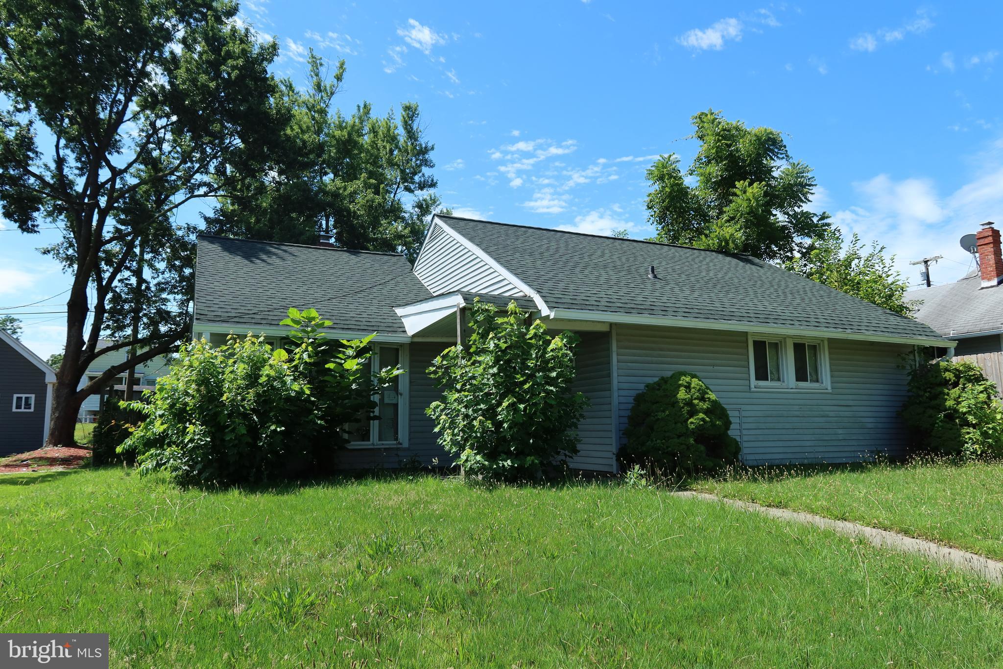 ROSEDALE MANOR - Residential