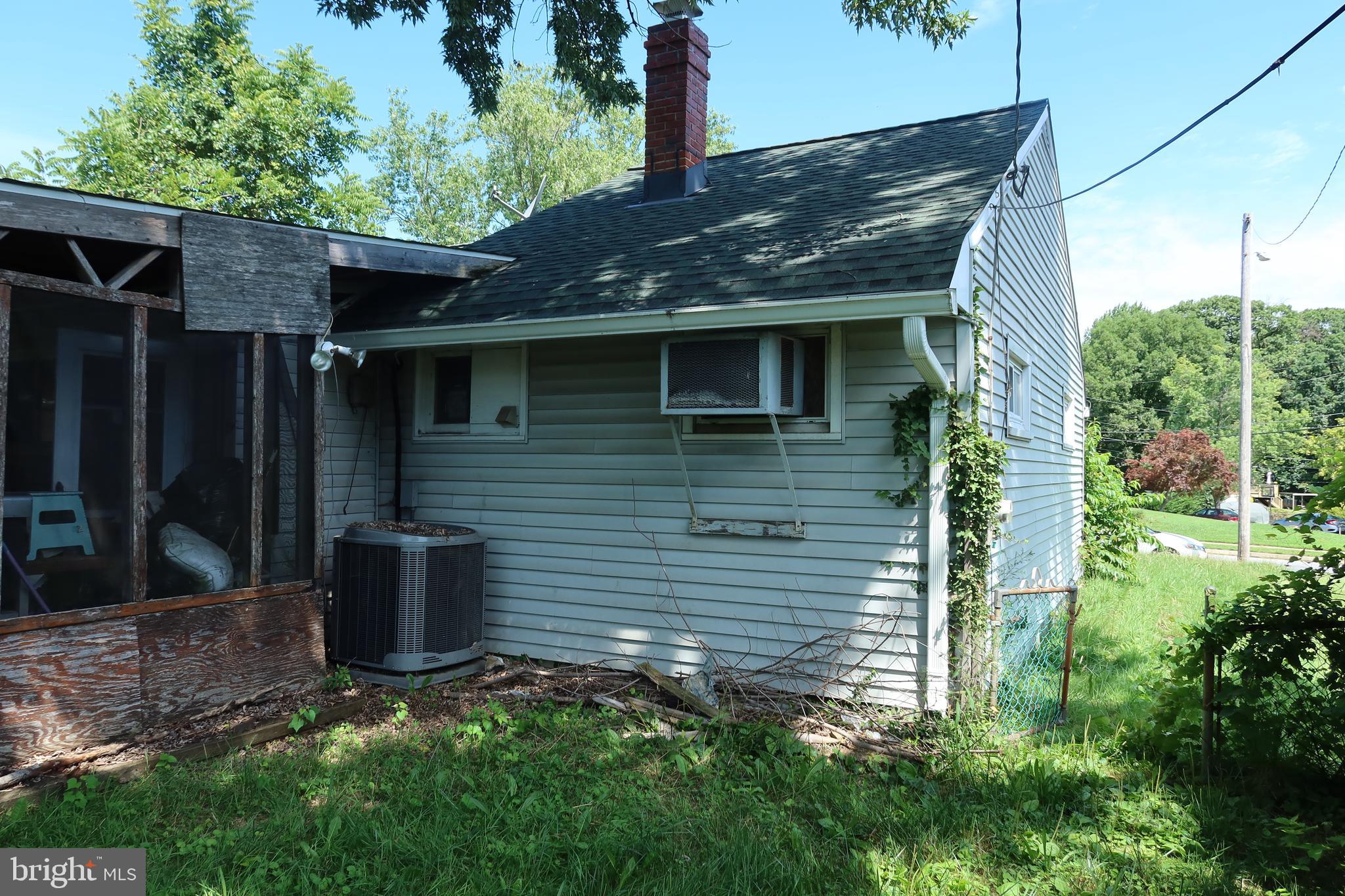 ROSEDALE MANOR - Residential