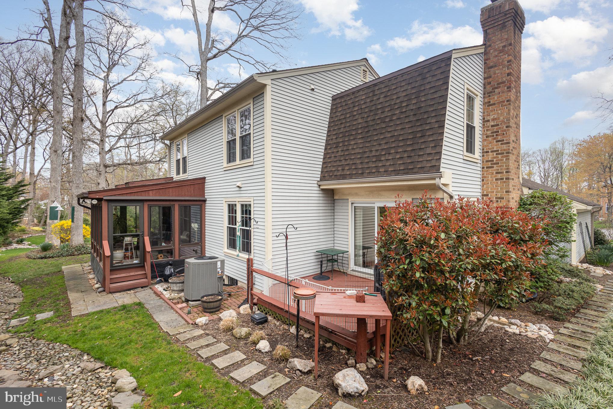 LAKE RIDGE/PROMONTRY OAK - Residential