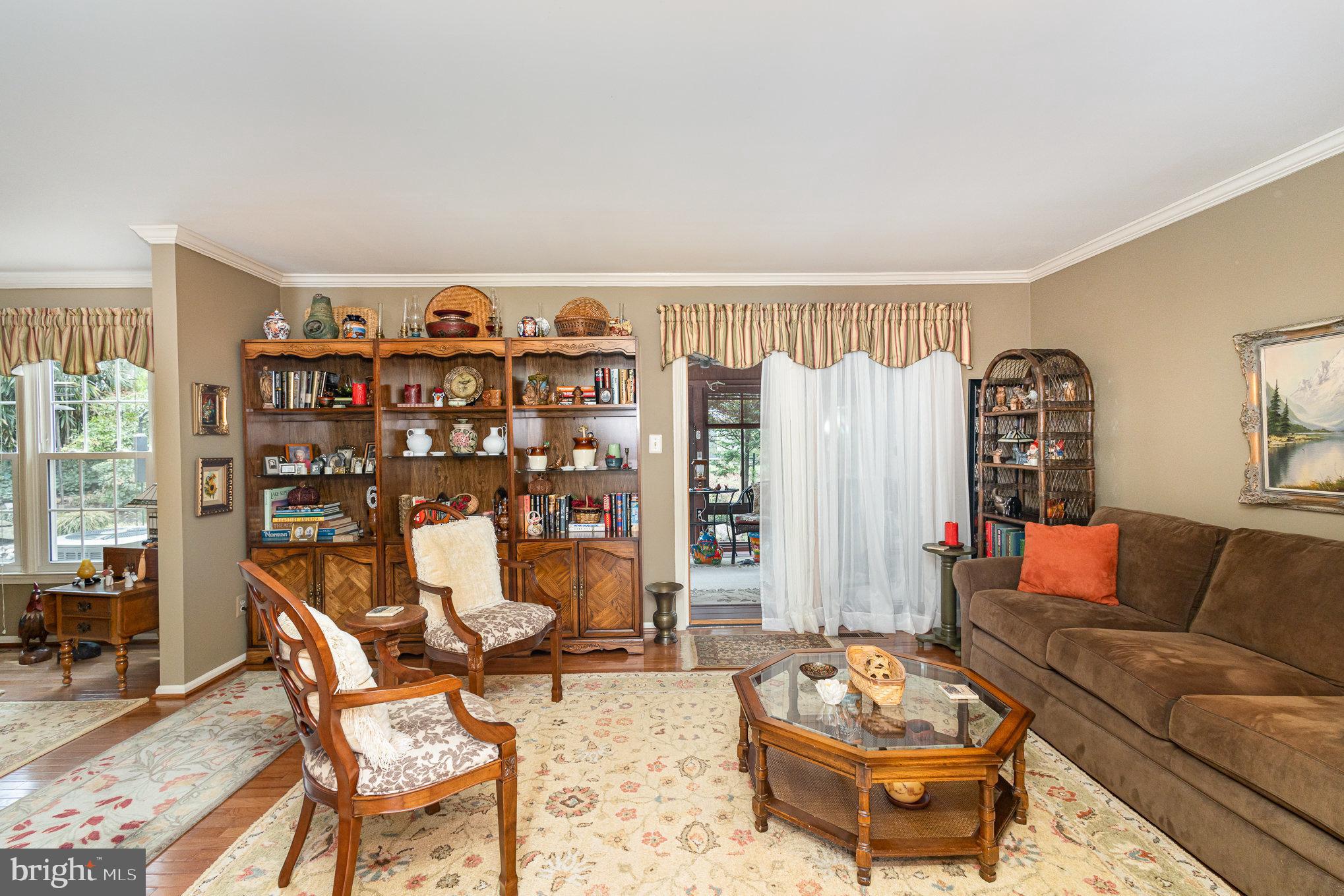 LAKE RIDGE/PROMONTRY OAK - Residential