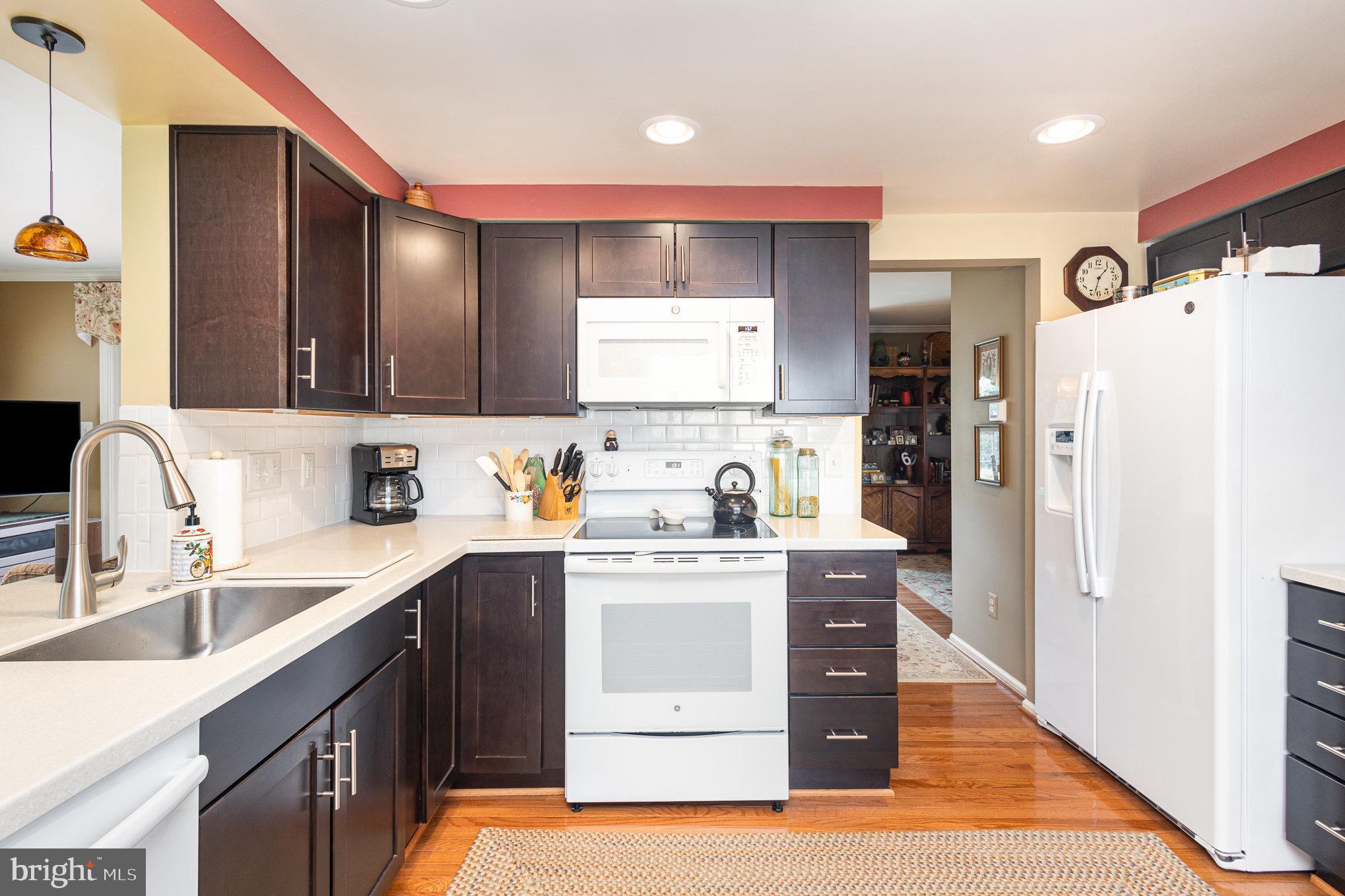 LAKE RIDGE/PROMONTRY OAK - Residential