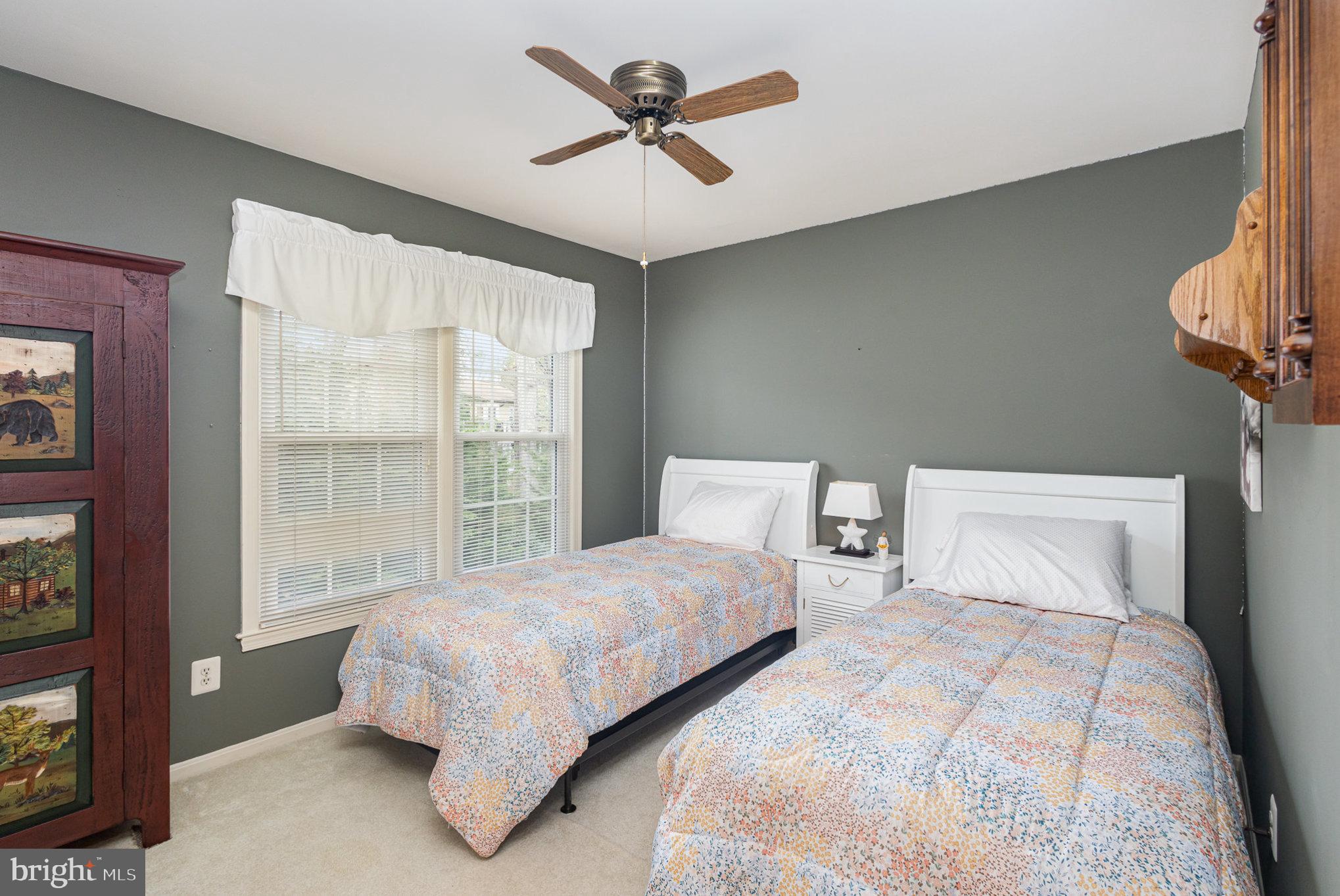 LAKE RIDGE/PROMONTRY OAK - Residential