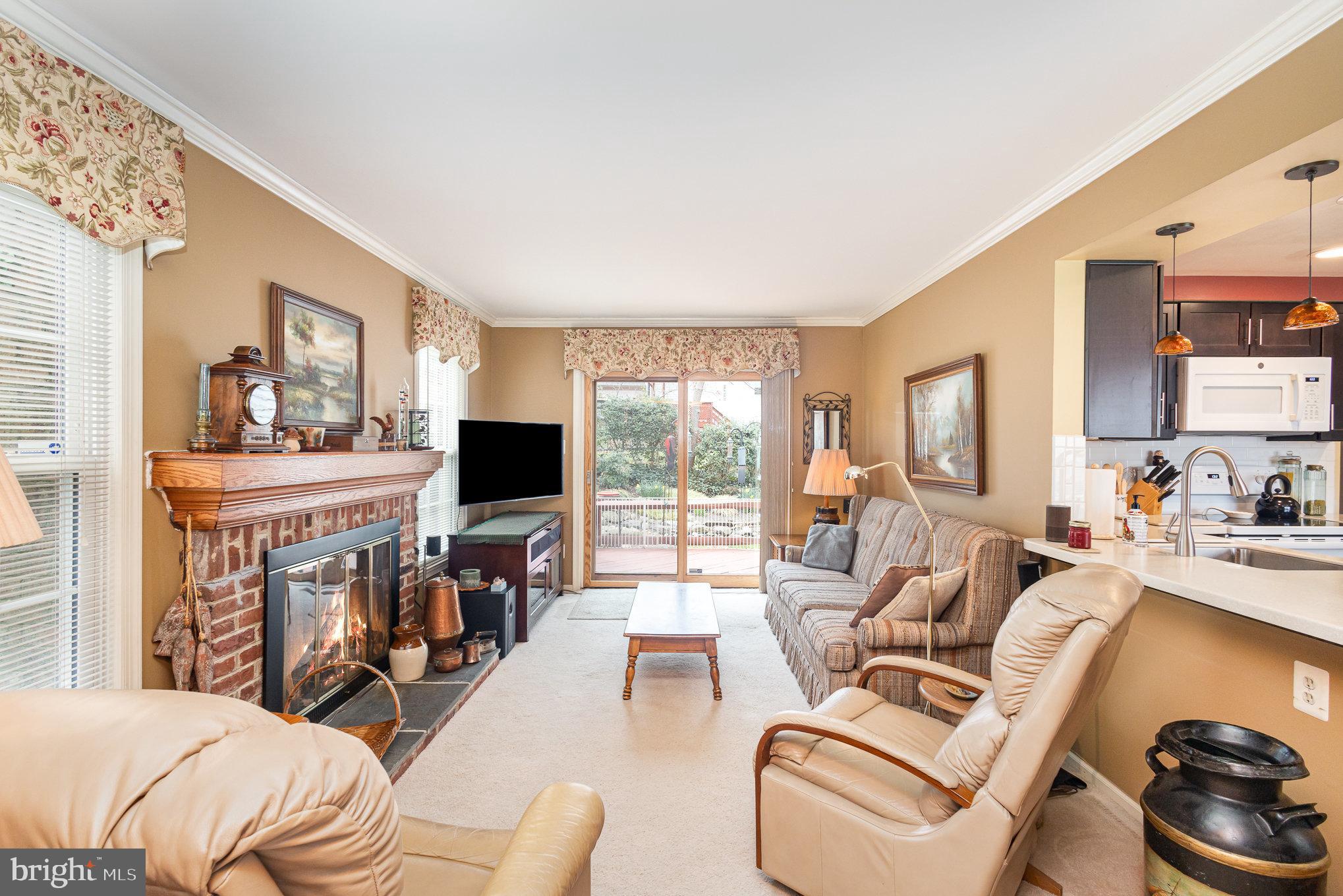 LAKE RIDGE/PROMONTRY OAK - Residential