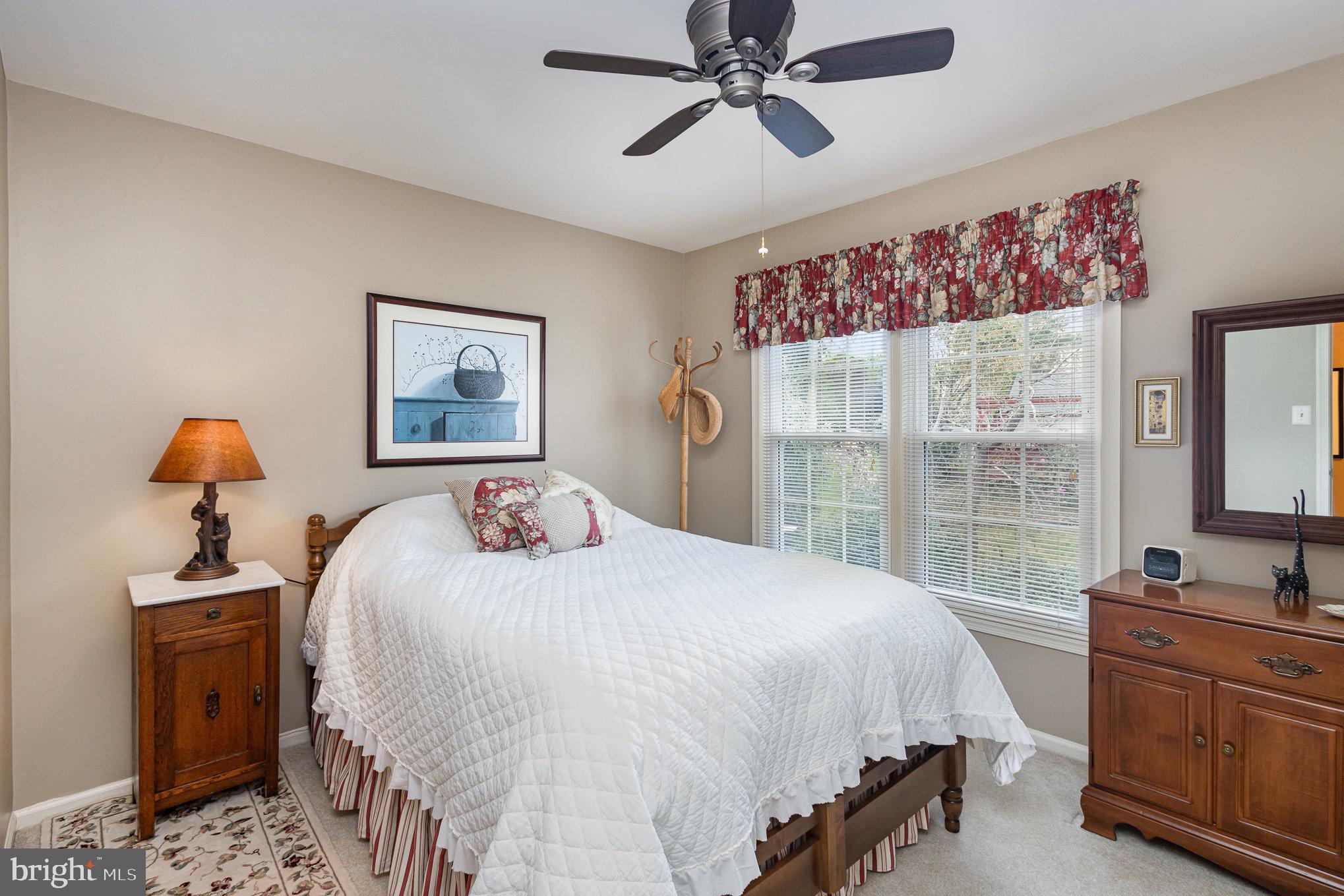 LAKE RIDGE/PROMONTRY OAK - Residential