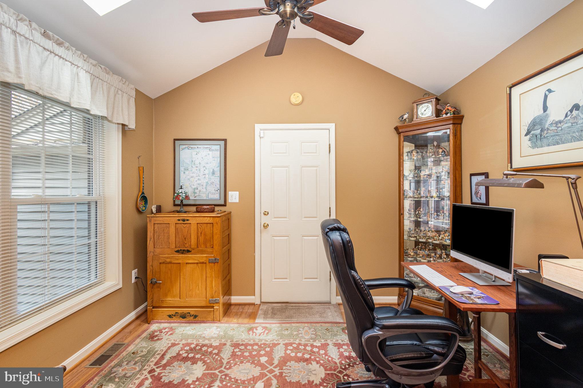 LAKE RIDGE/PROMONTRY OAK - Residential