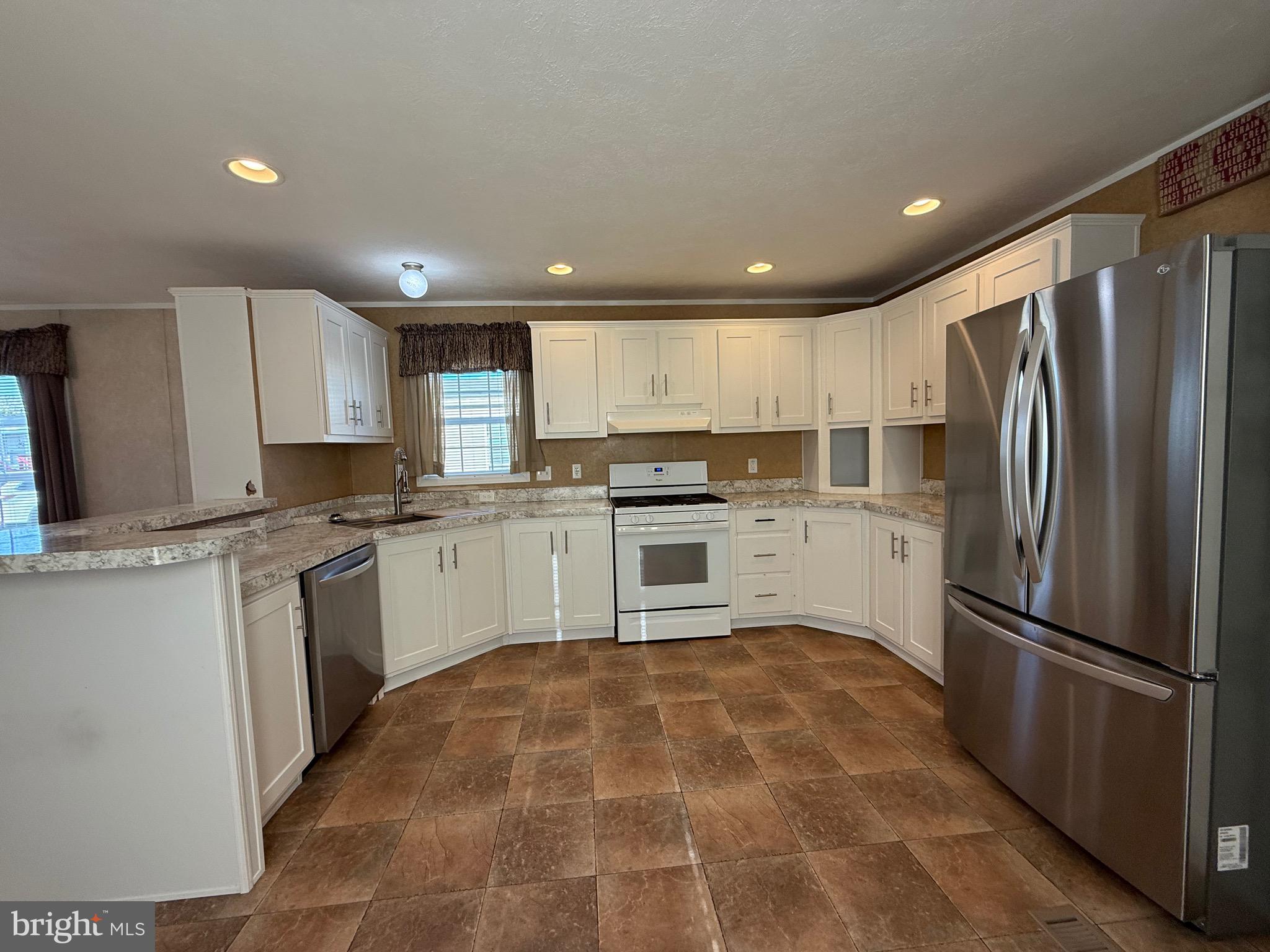 GROFFDALE MHP - Residential