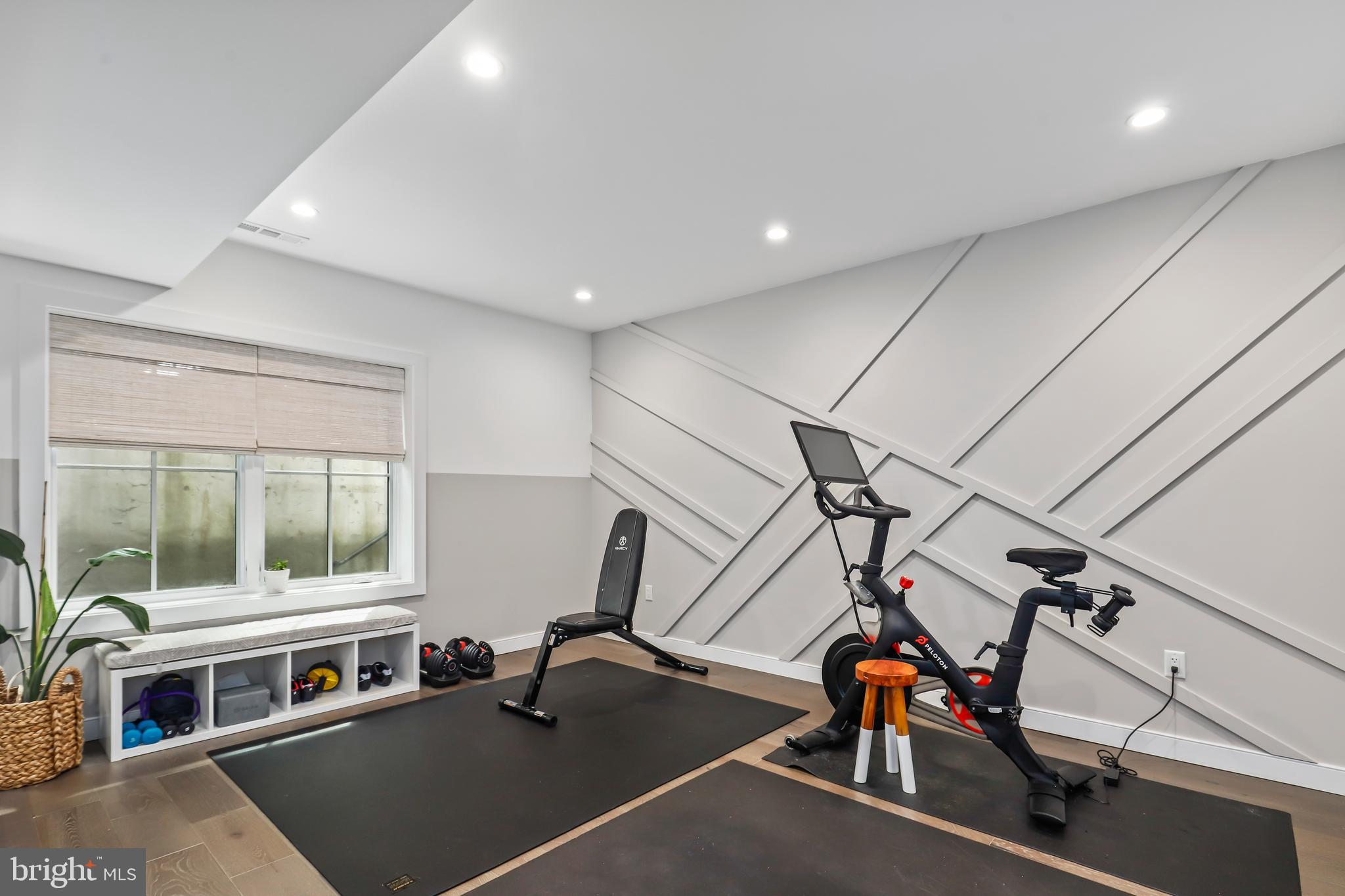 LORCOM GROVE - Residential