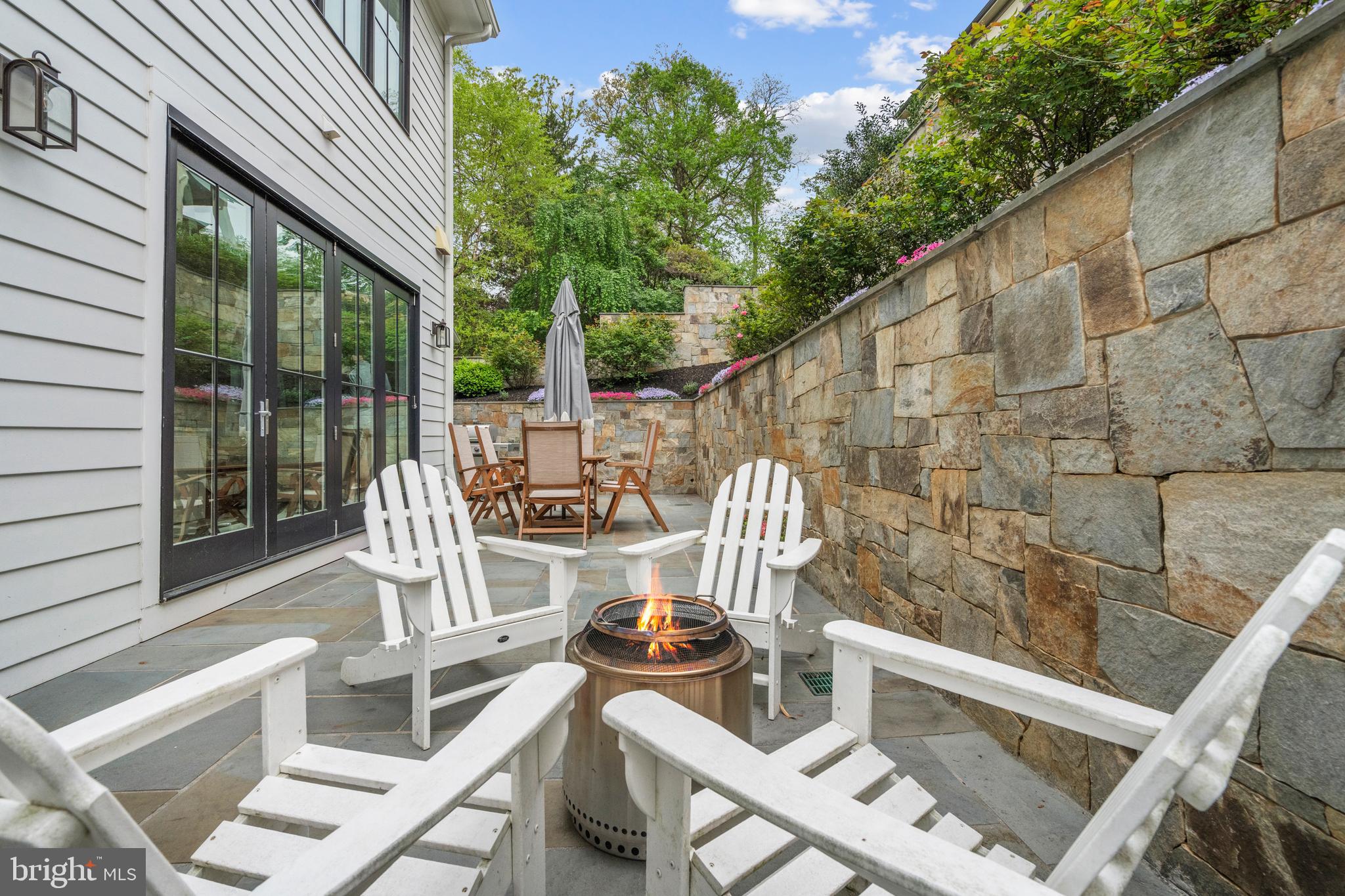 LORCOM GROVE - Residential