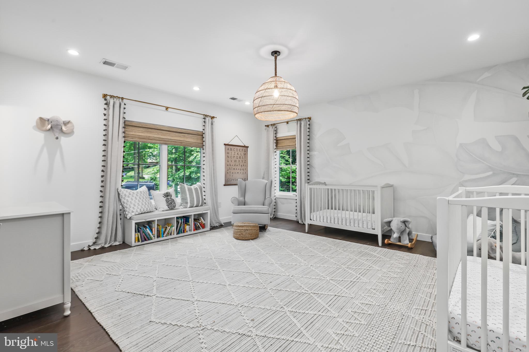 LORCOM GROVE - Residential