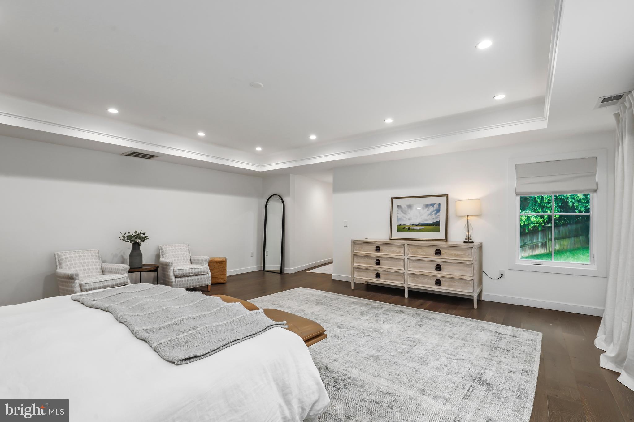 LORCOM GROVE - Residential