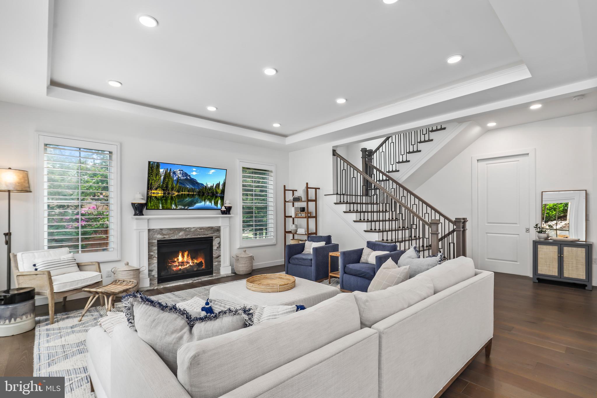 LORCOM GROVE - Residential