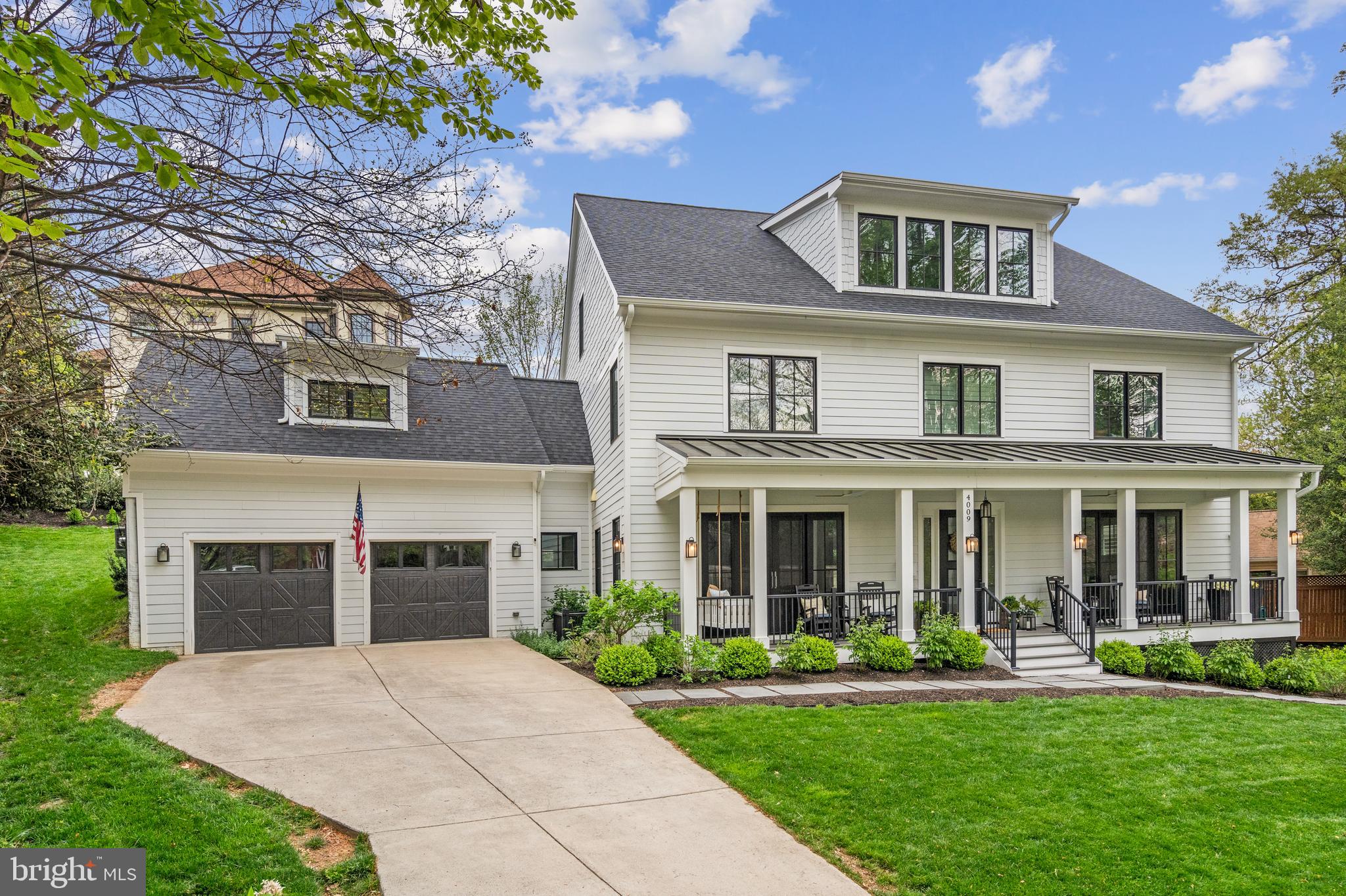 LORCOM GROVE - Residential