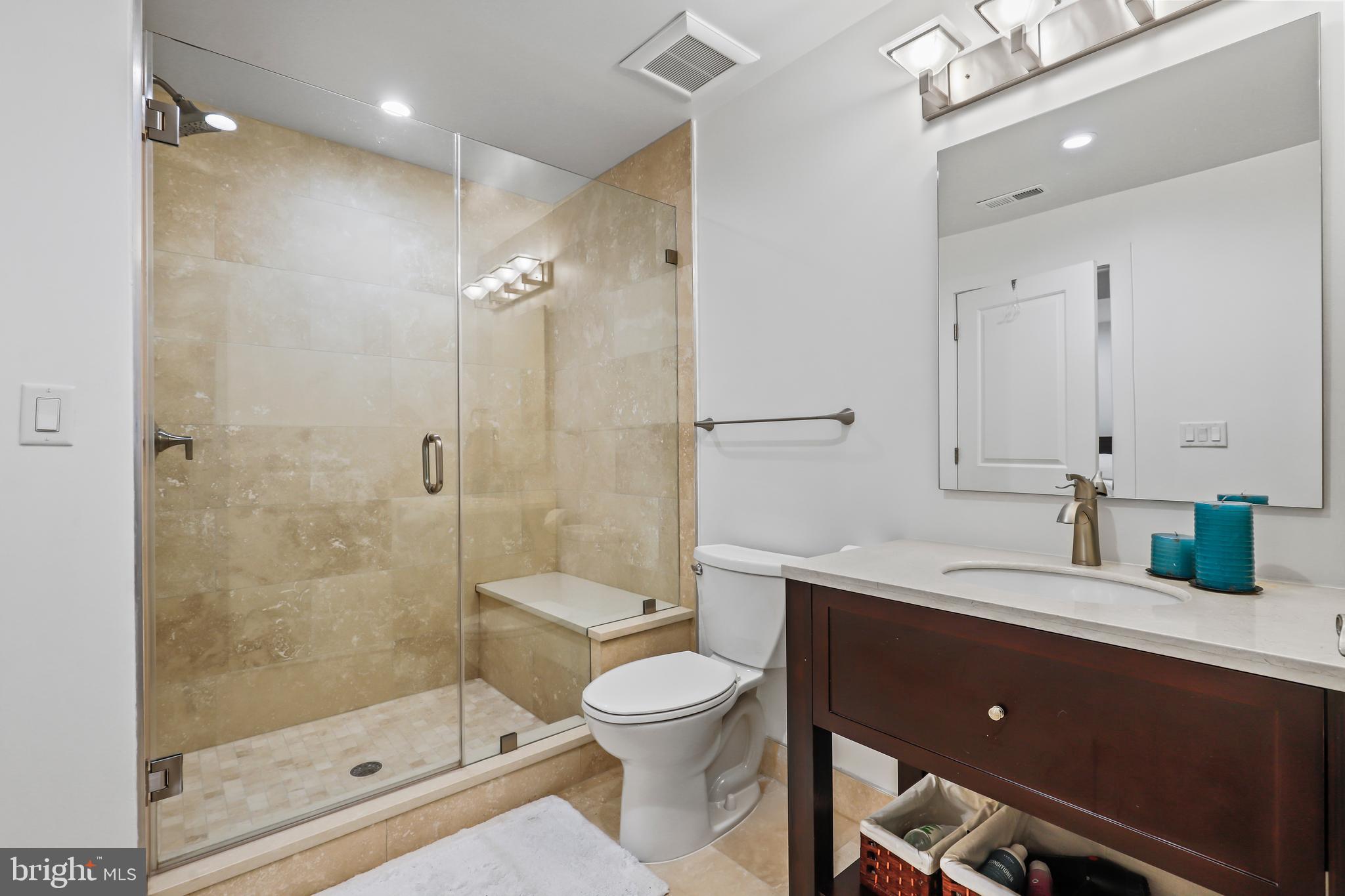 LORCOM GROVE - Residential