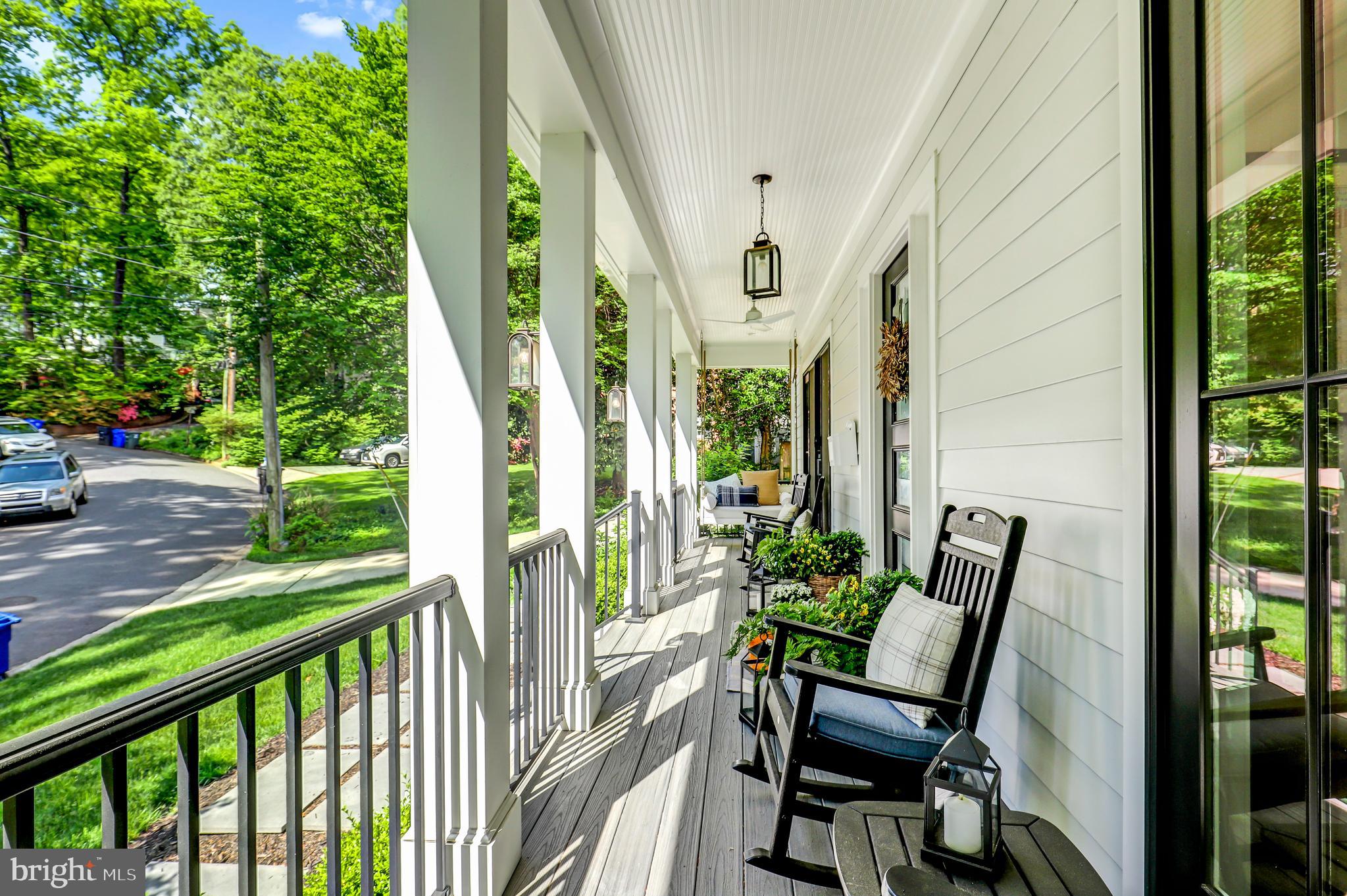 LORCOM GROVE - Residential