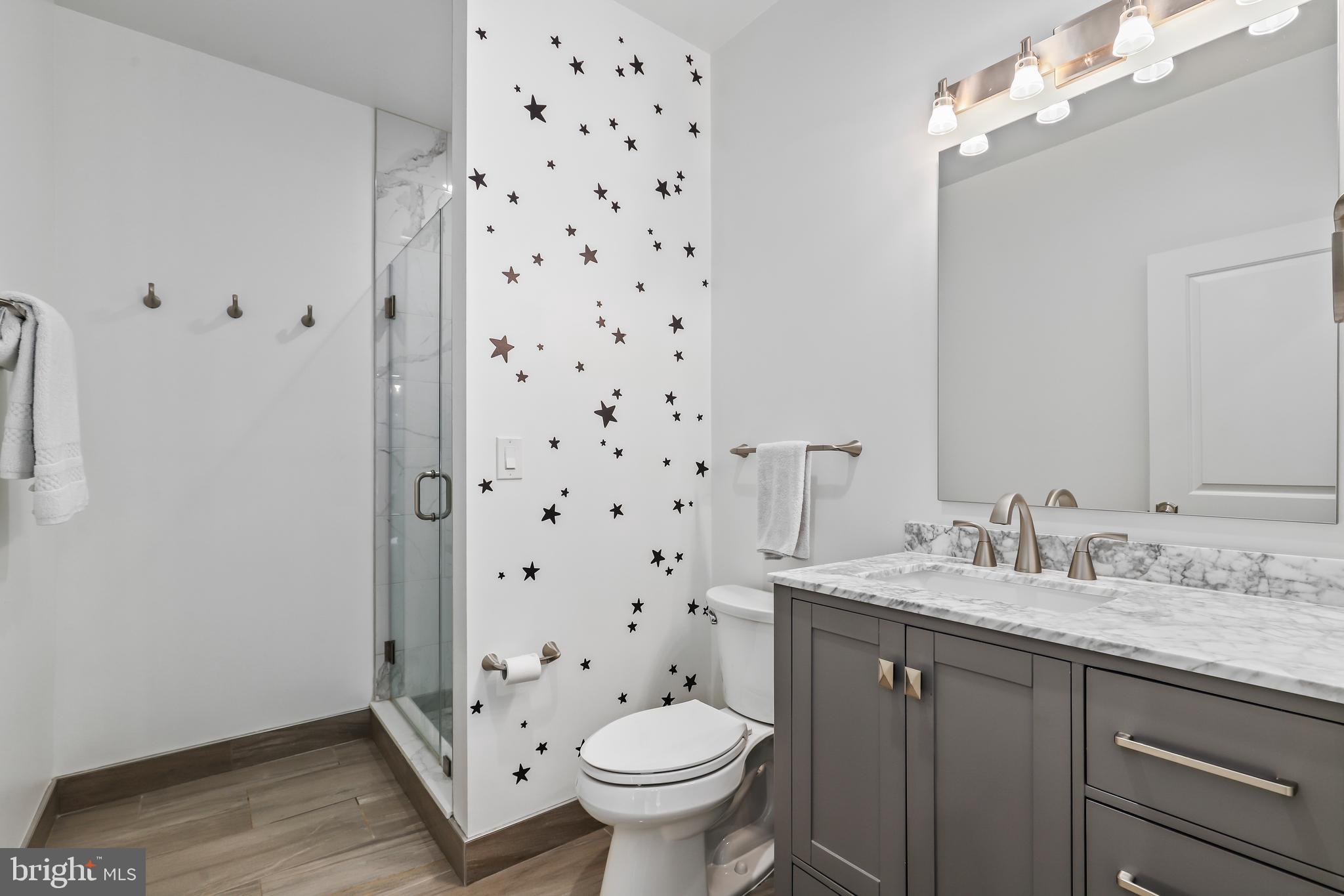 LORCOM GROVE - Residential