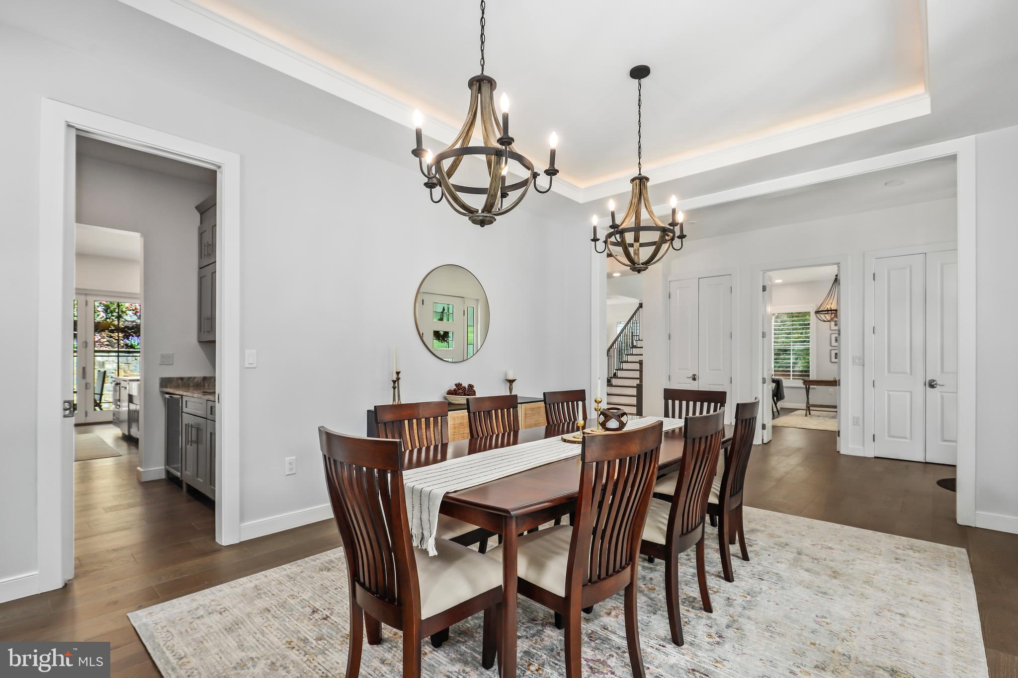 LORCOM GROVE - Residential