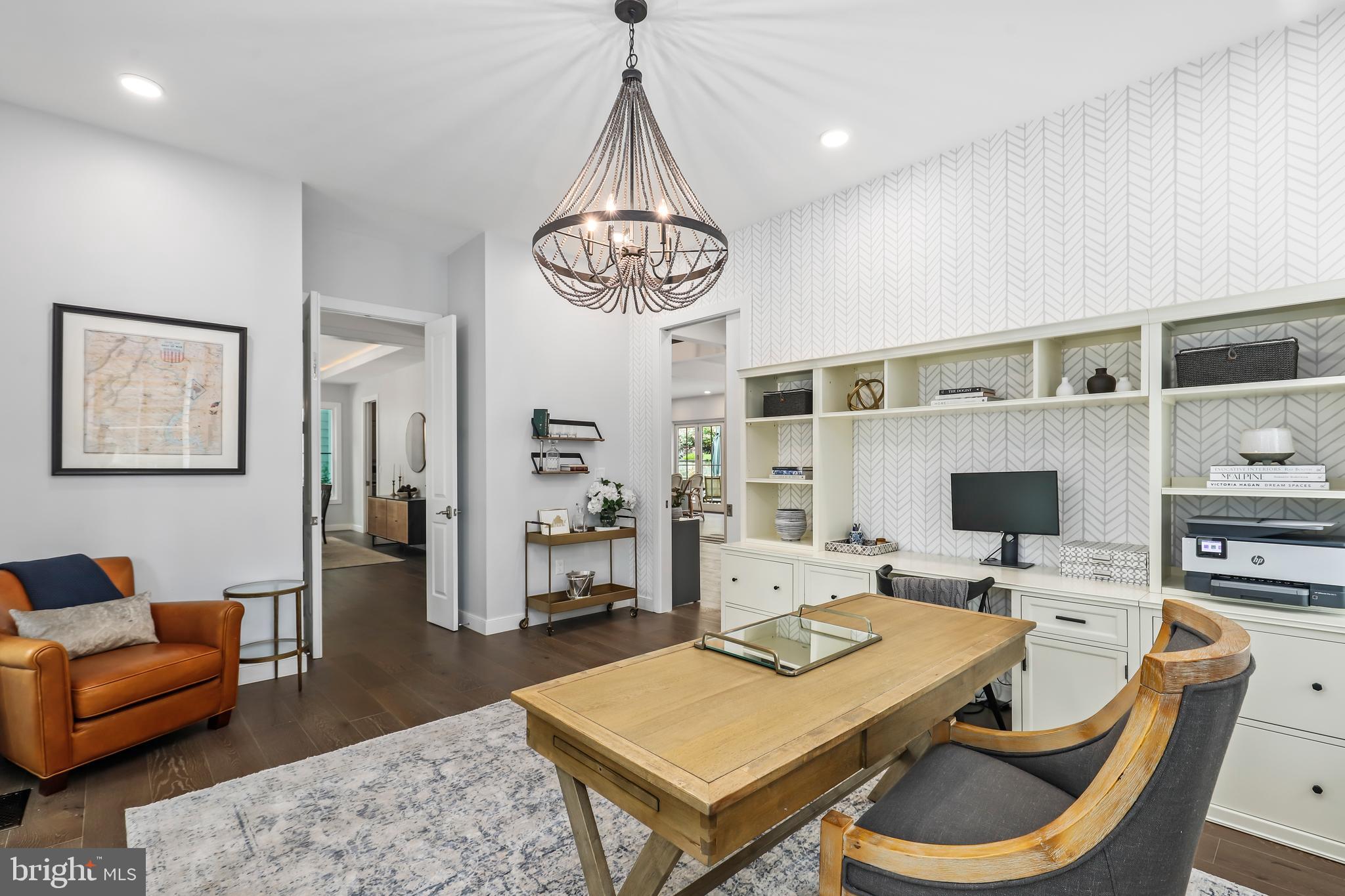 LORCOM GROVE - Residential