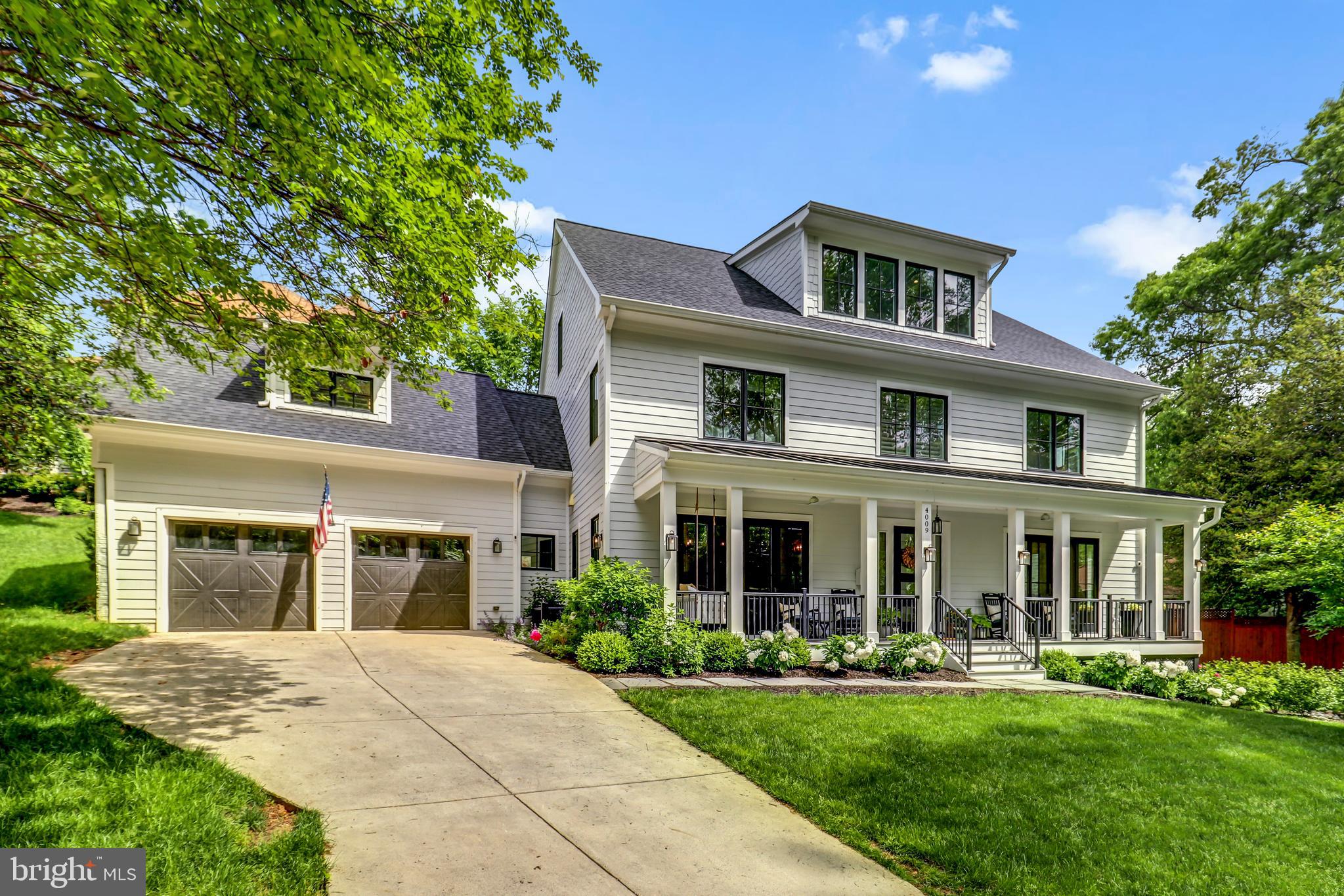 LORCOM GROVE - Residential