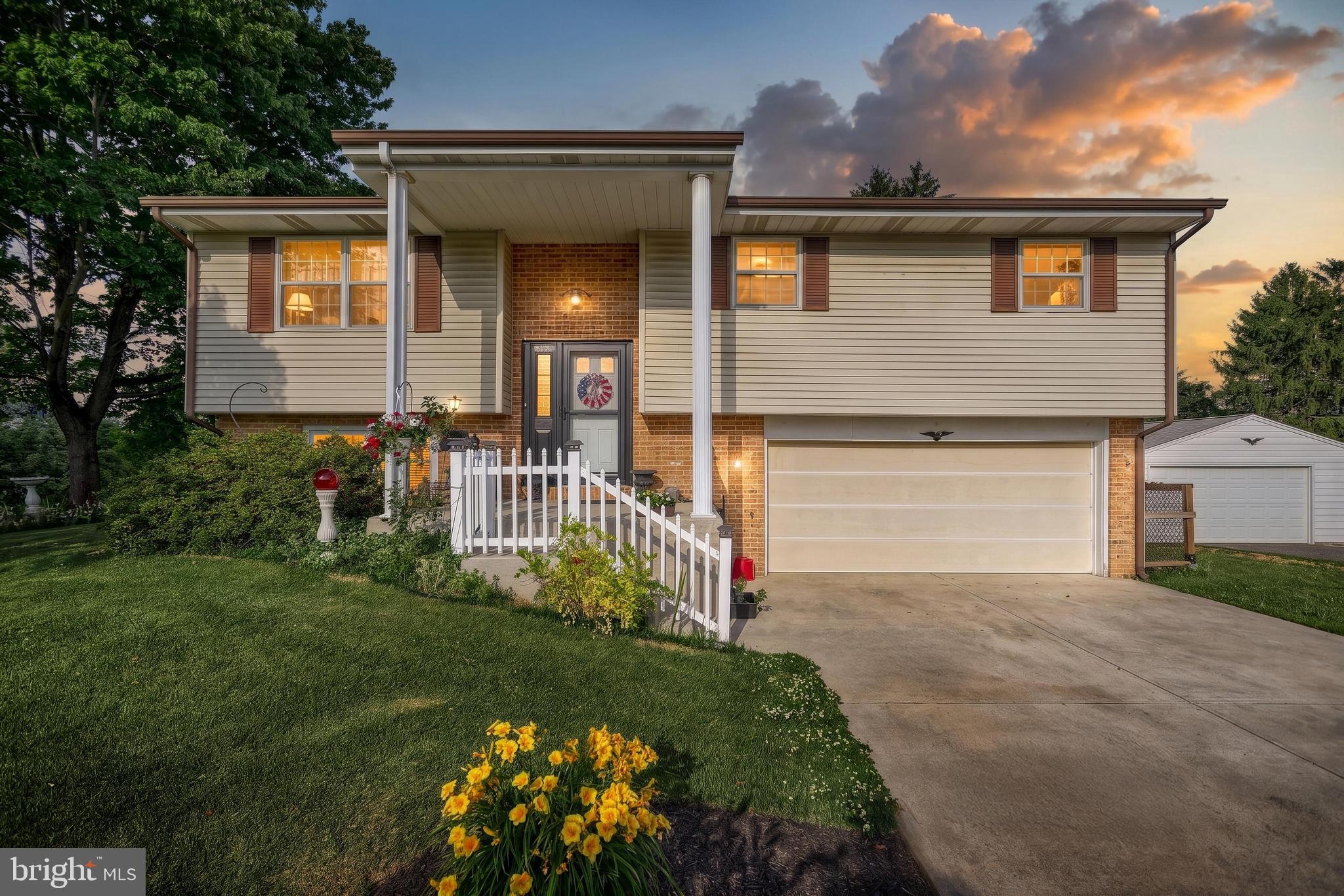 1917 DOUGLAS DRIVE