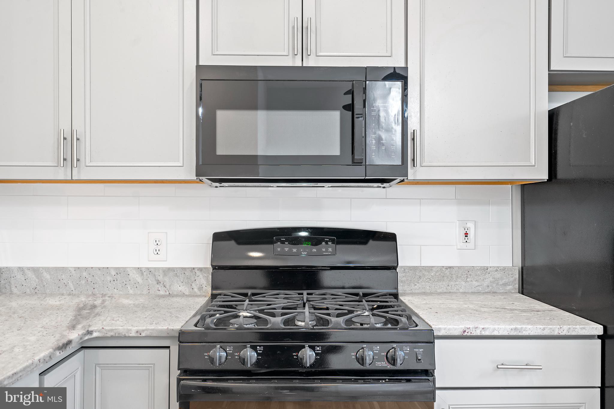 MONTCLAIR MEWS - Residential