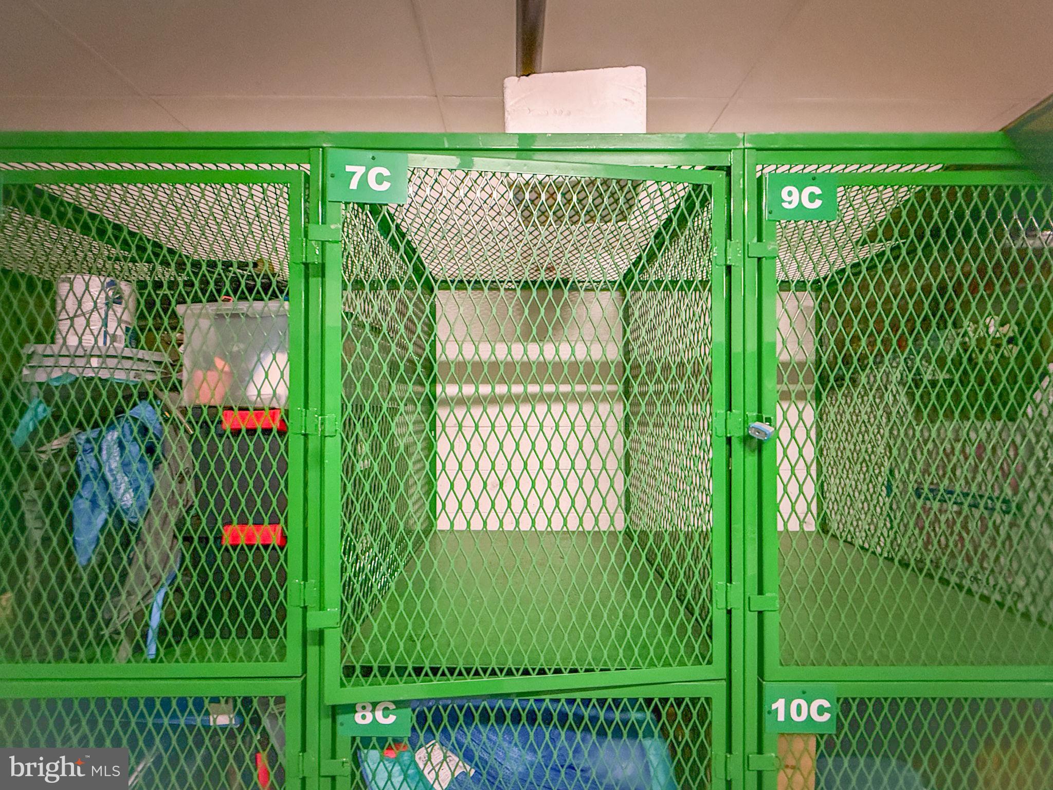 GALLERY AT WHITE FLINT - Residential