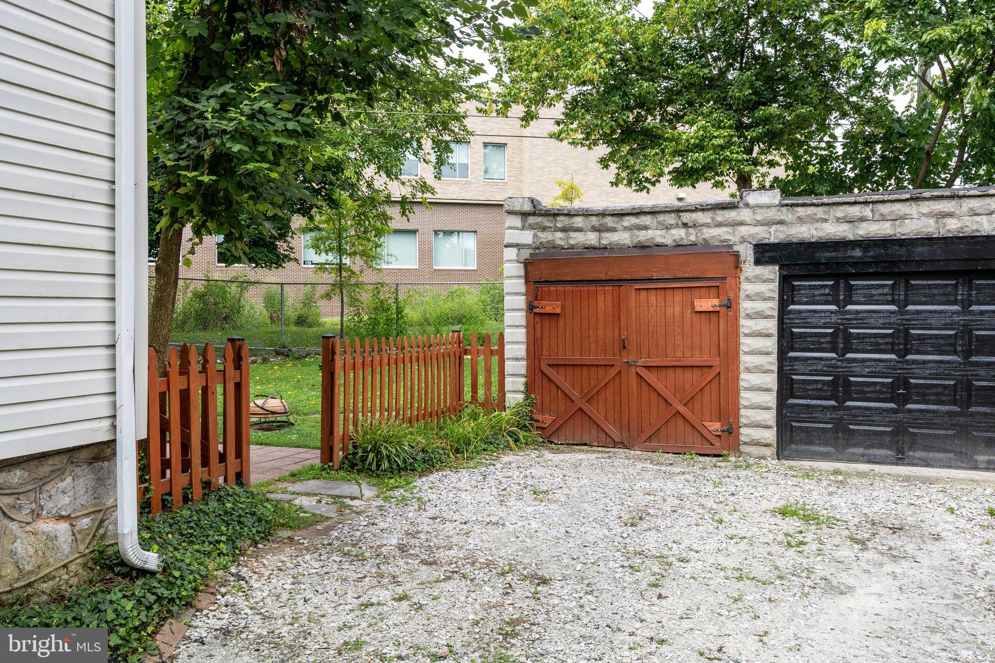 BELVEDERE SQUARE - Residential Lease