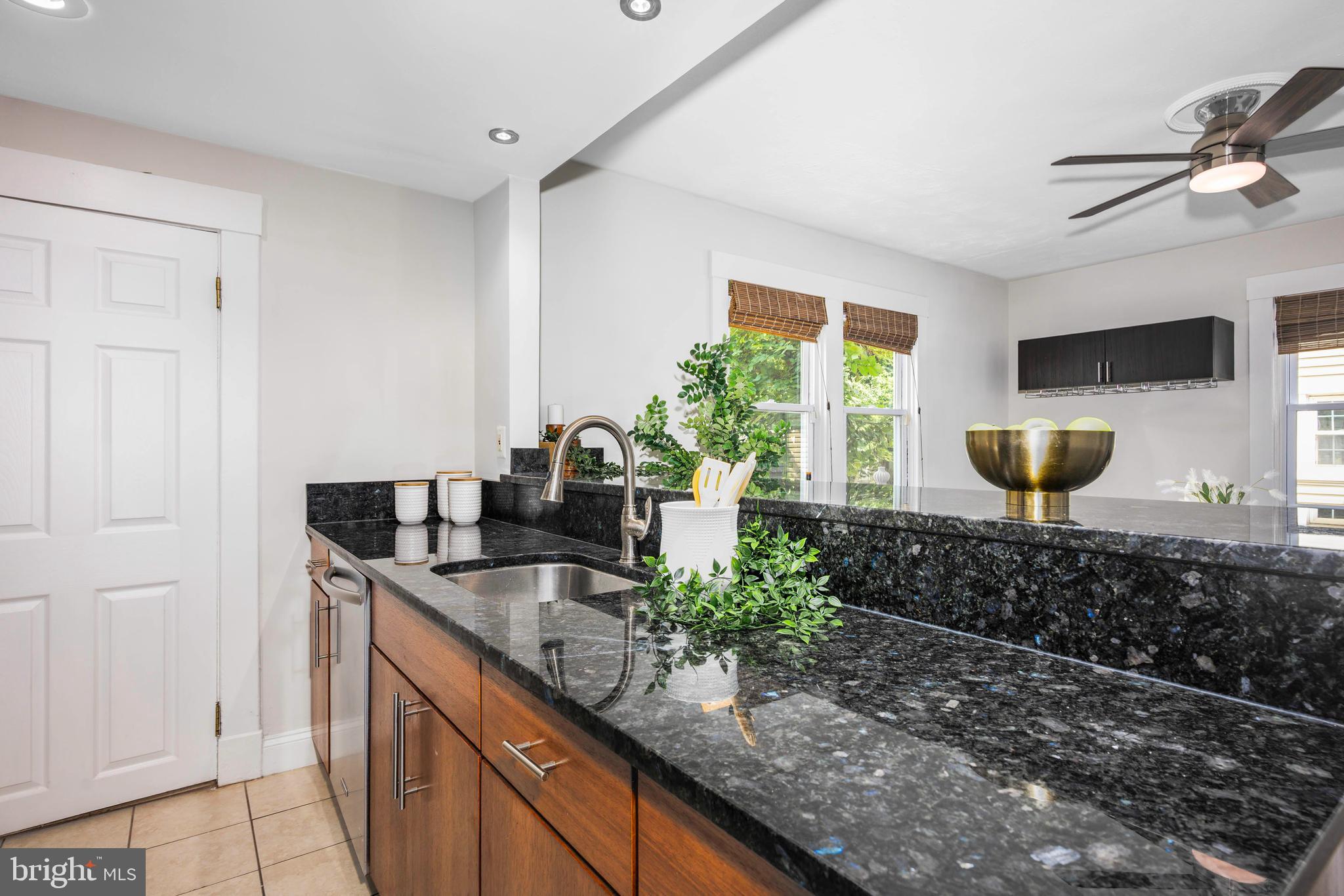 BELVEDERE SQUARE - Residential Lease