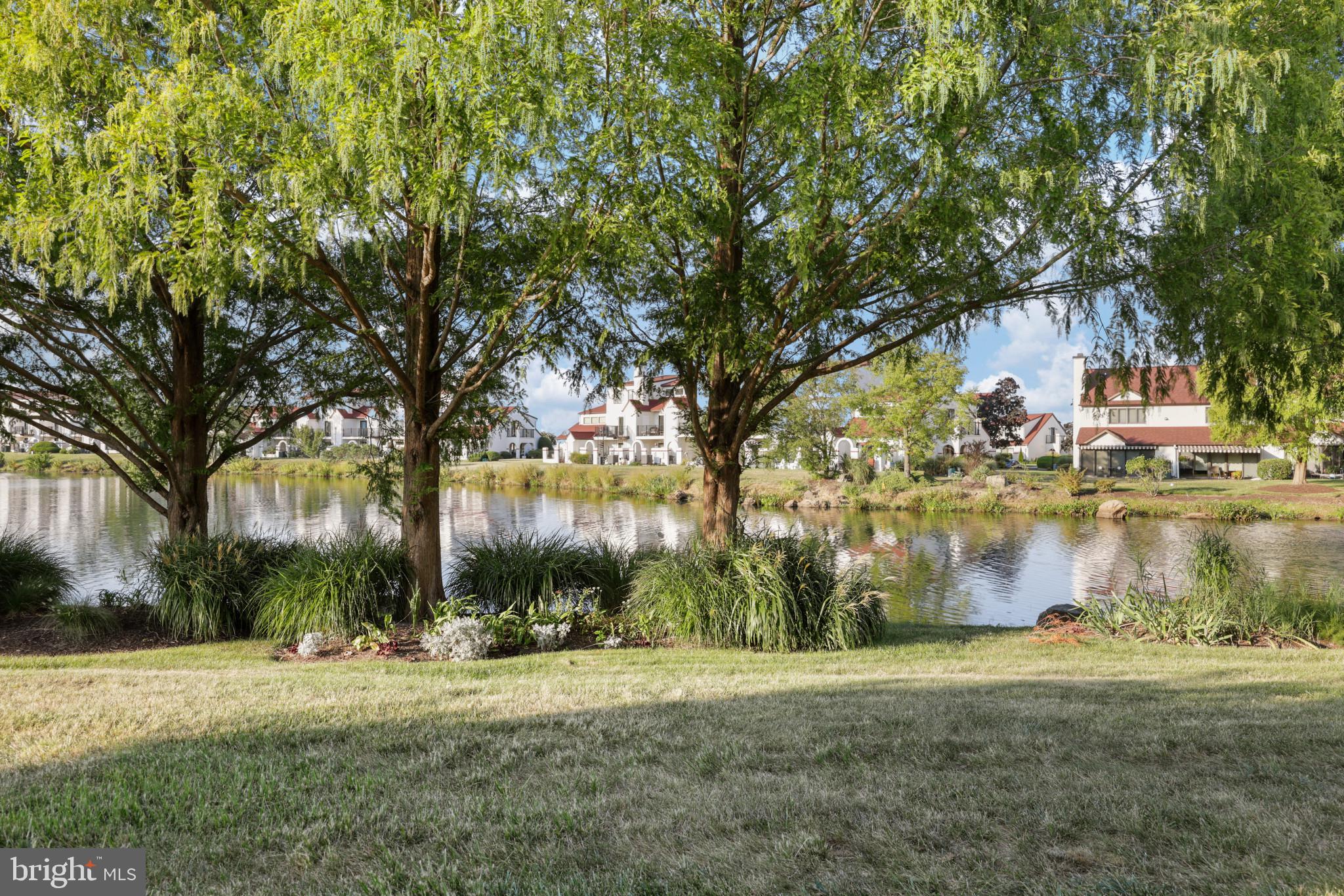 QUEENS LANDING - Residential