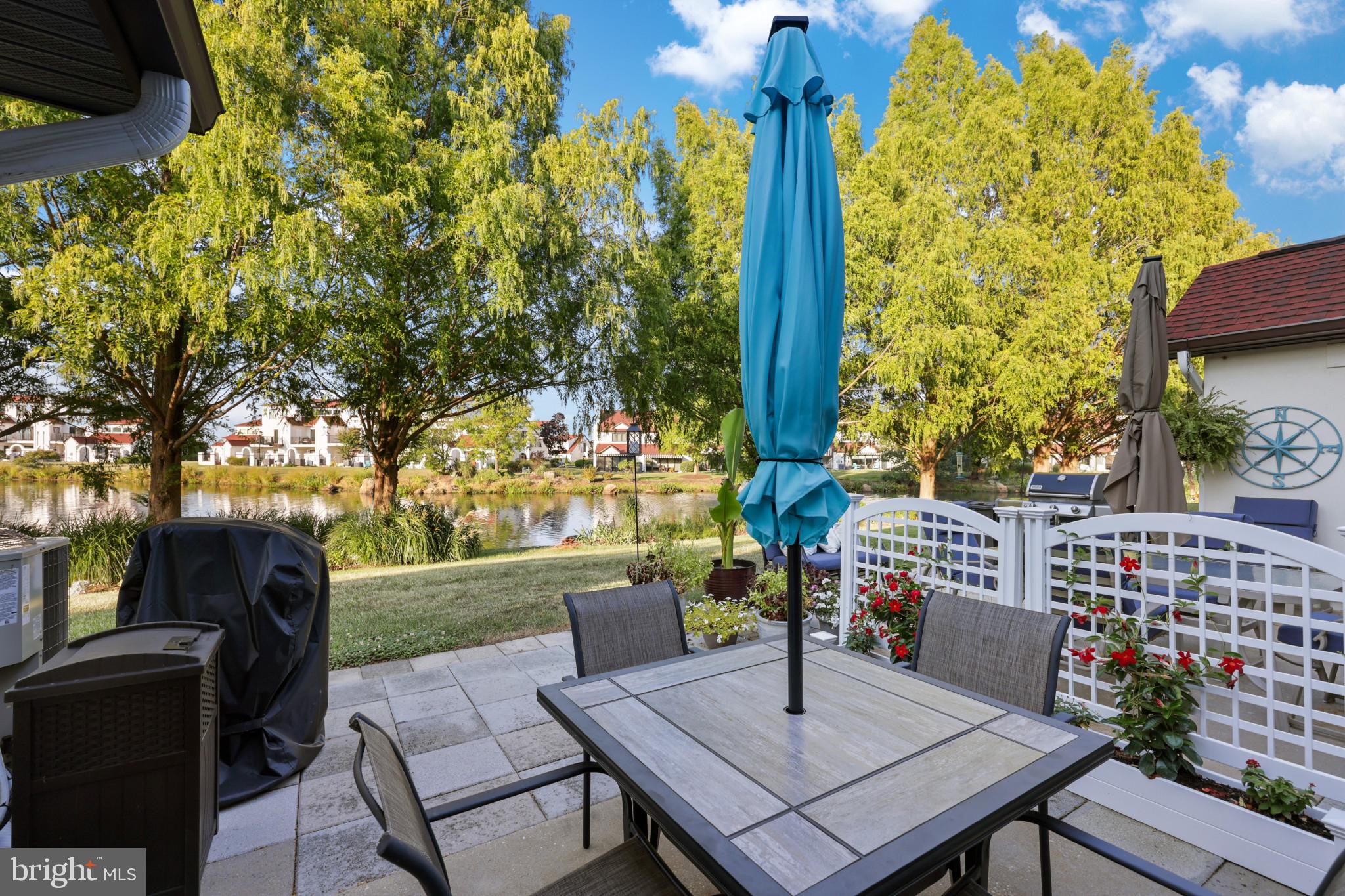 QUEENS LANDING - Residential