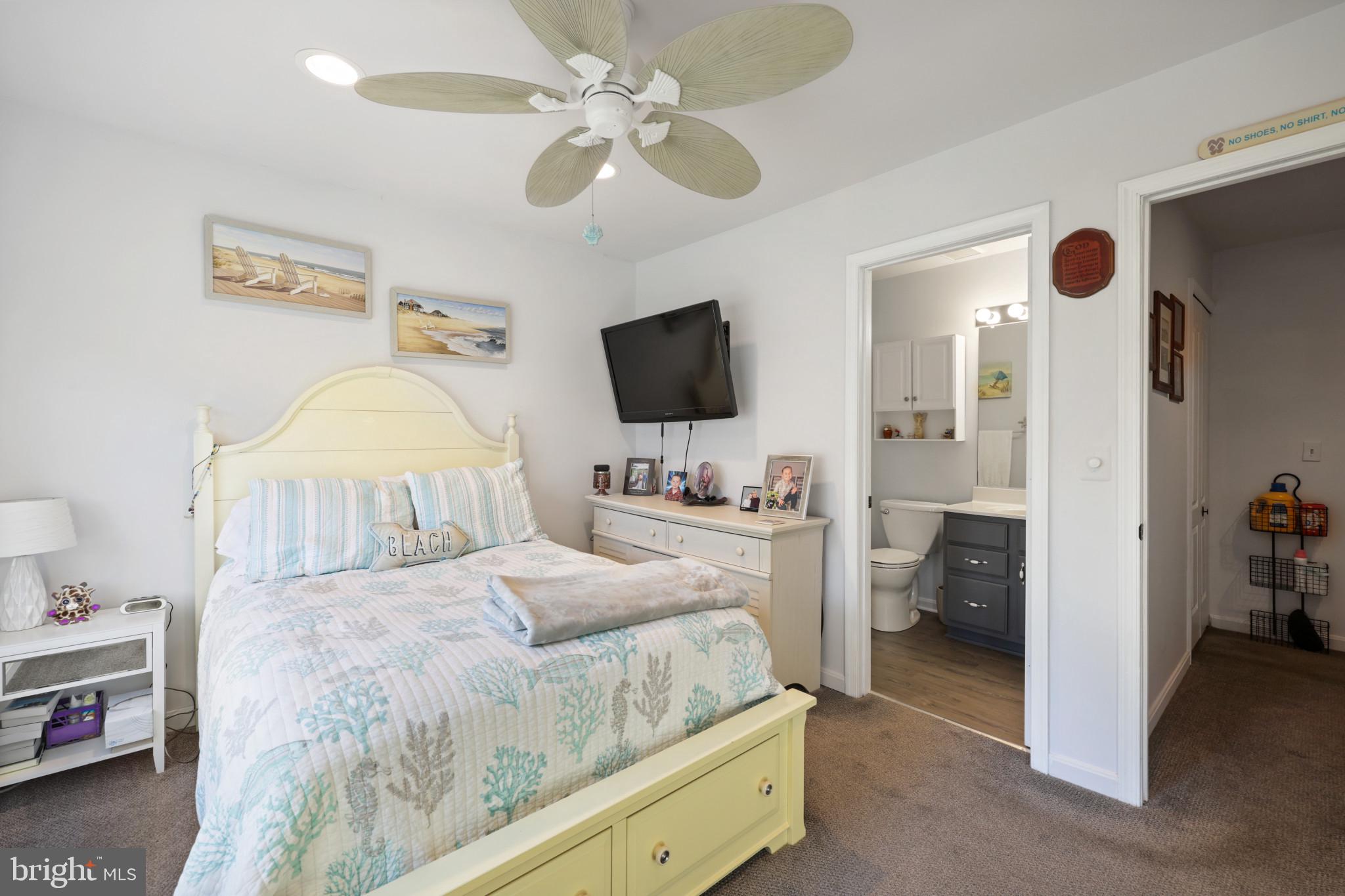 QUEENS LANDING - Residential