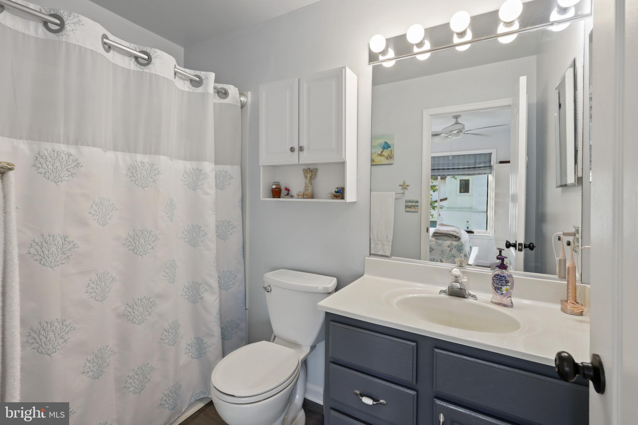 QUEENS LANDING - Residential