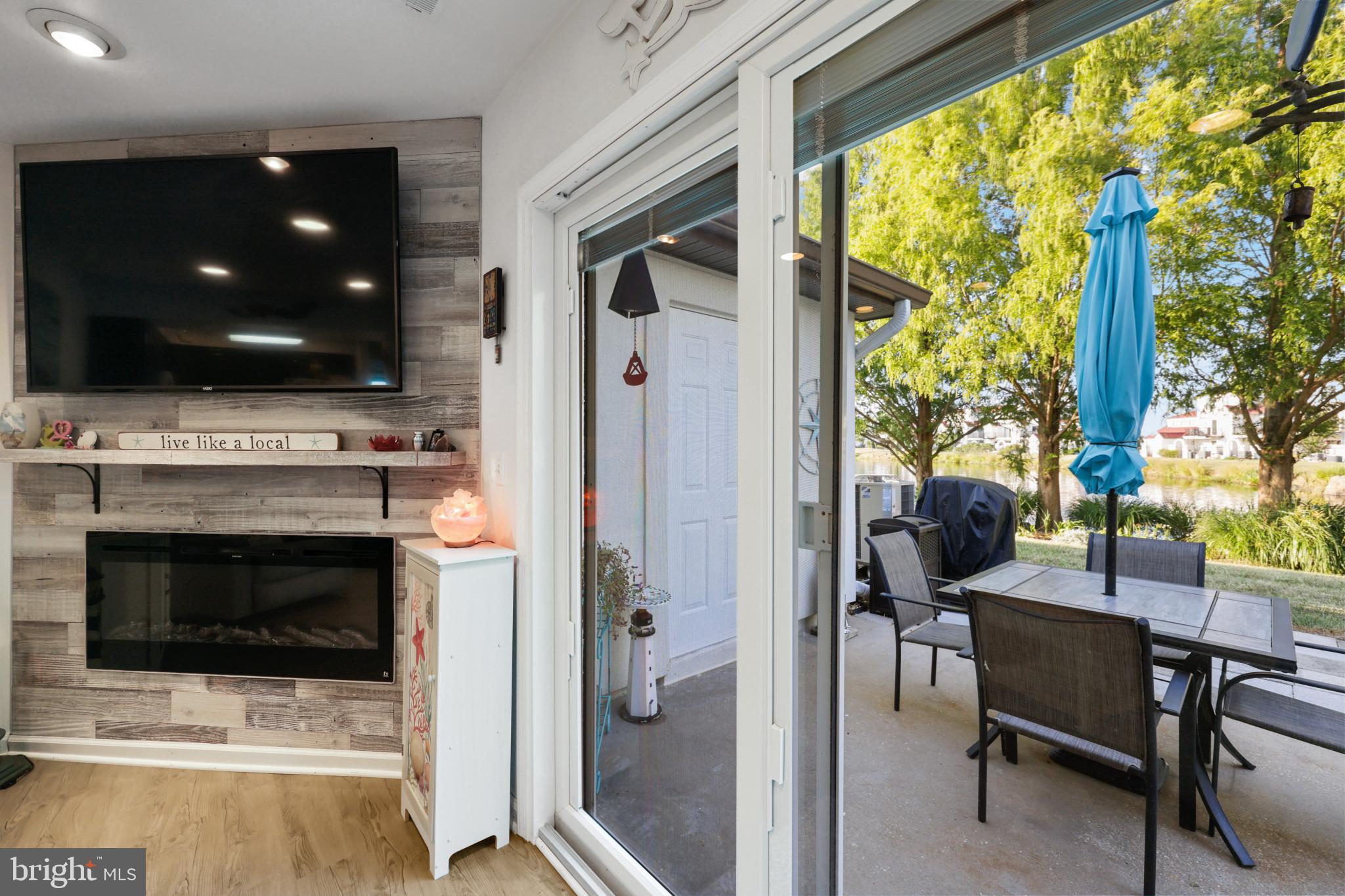 QUEENS LANDING - Residential