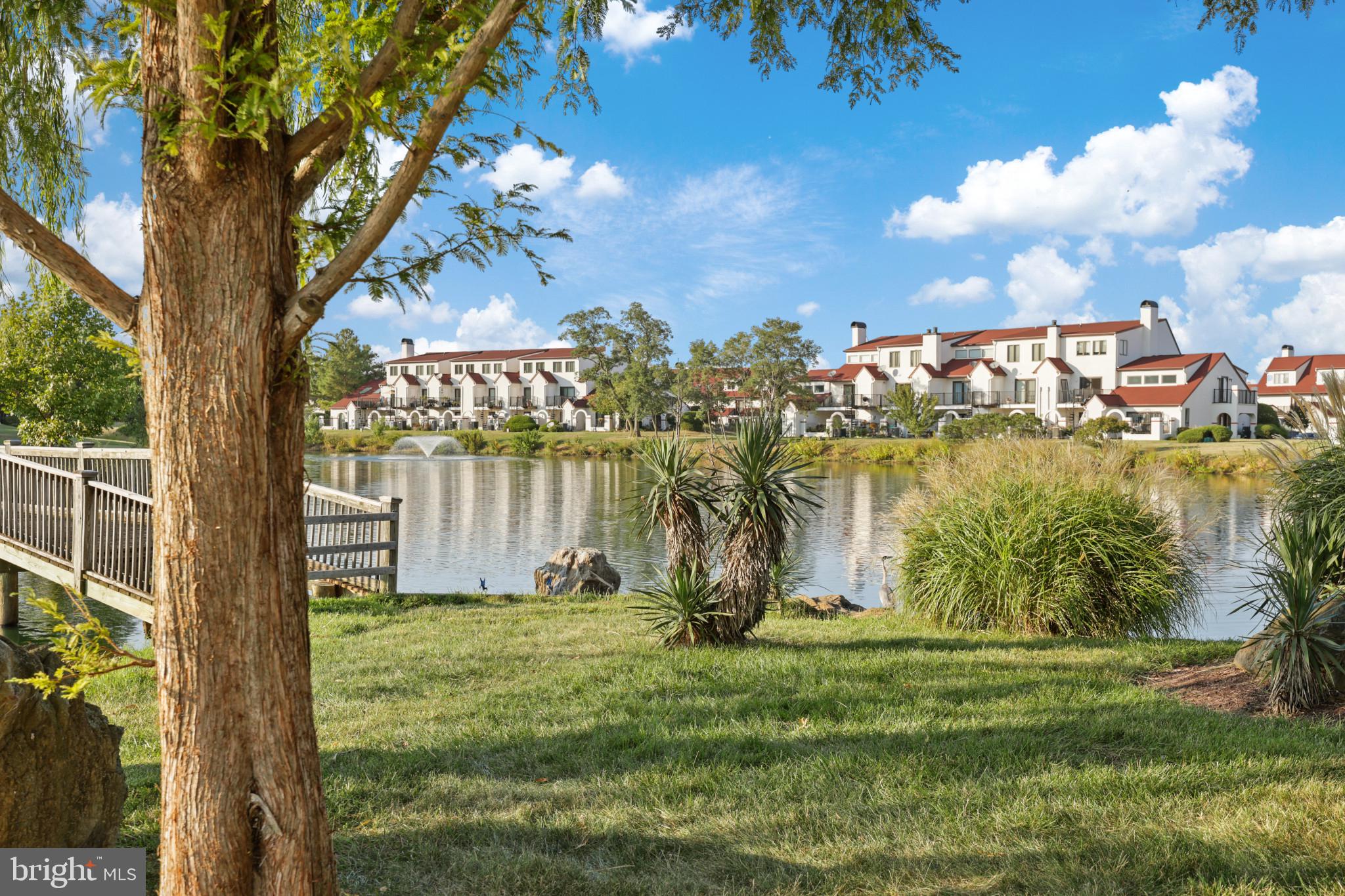 QUEENS LANDING - Residential