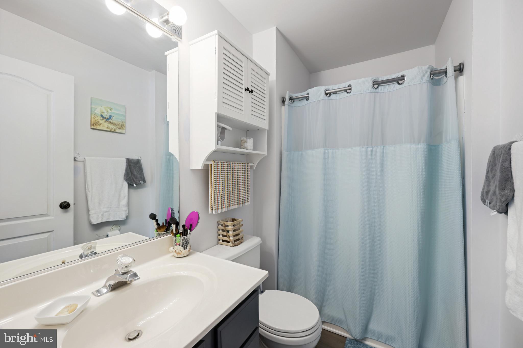 QUEENS LANDING - Residential