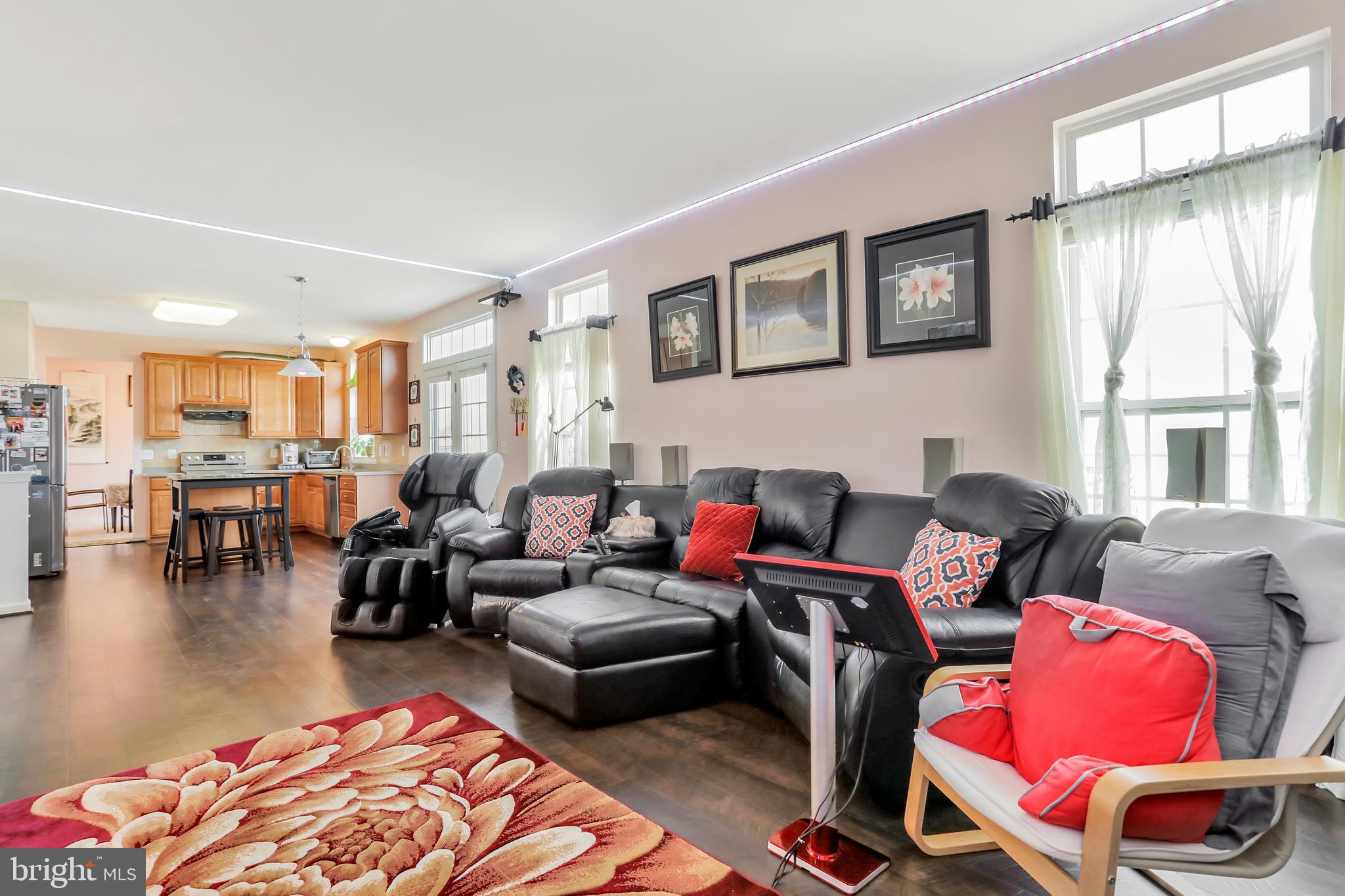 LAKELAND PLACE - Residential