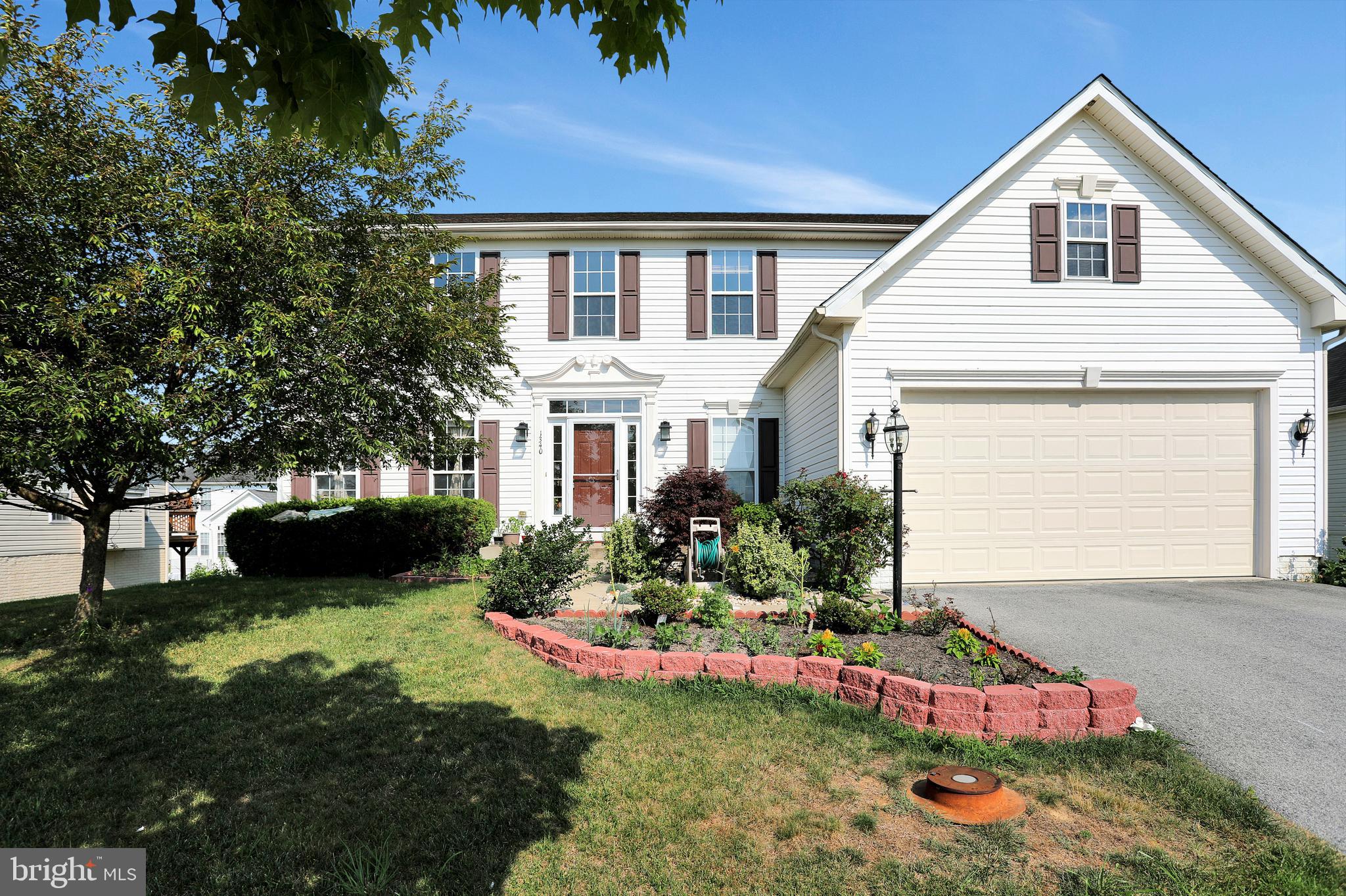 LAKELAND PLACE - Residential