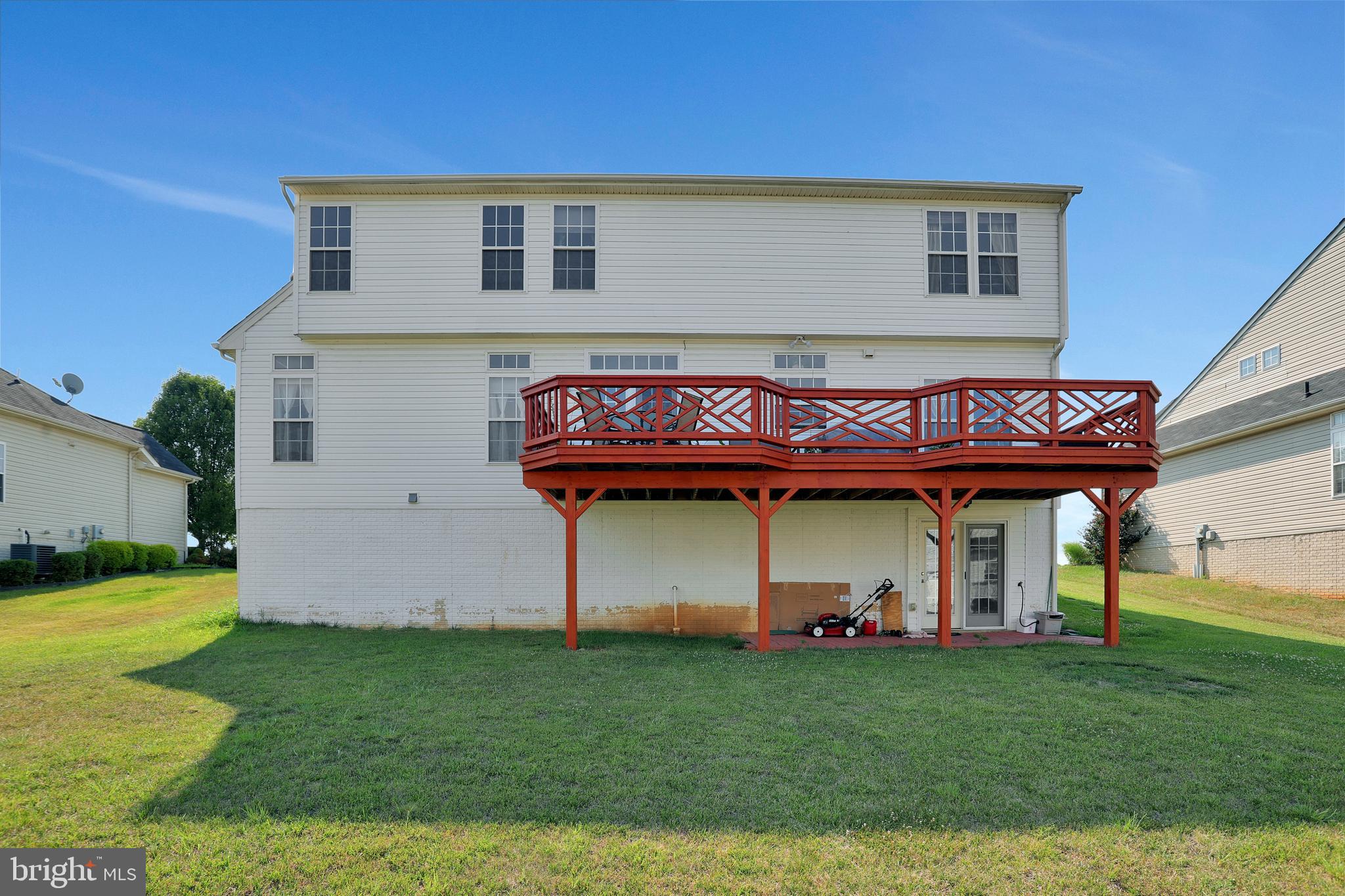 LAKELAND PLACE - Residential