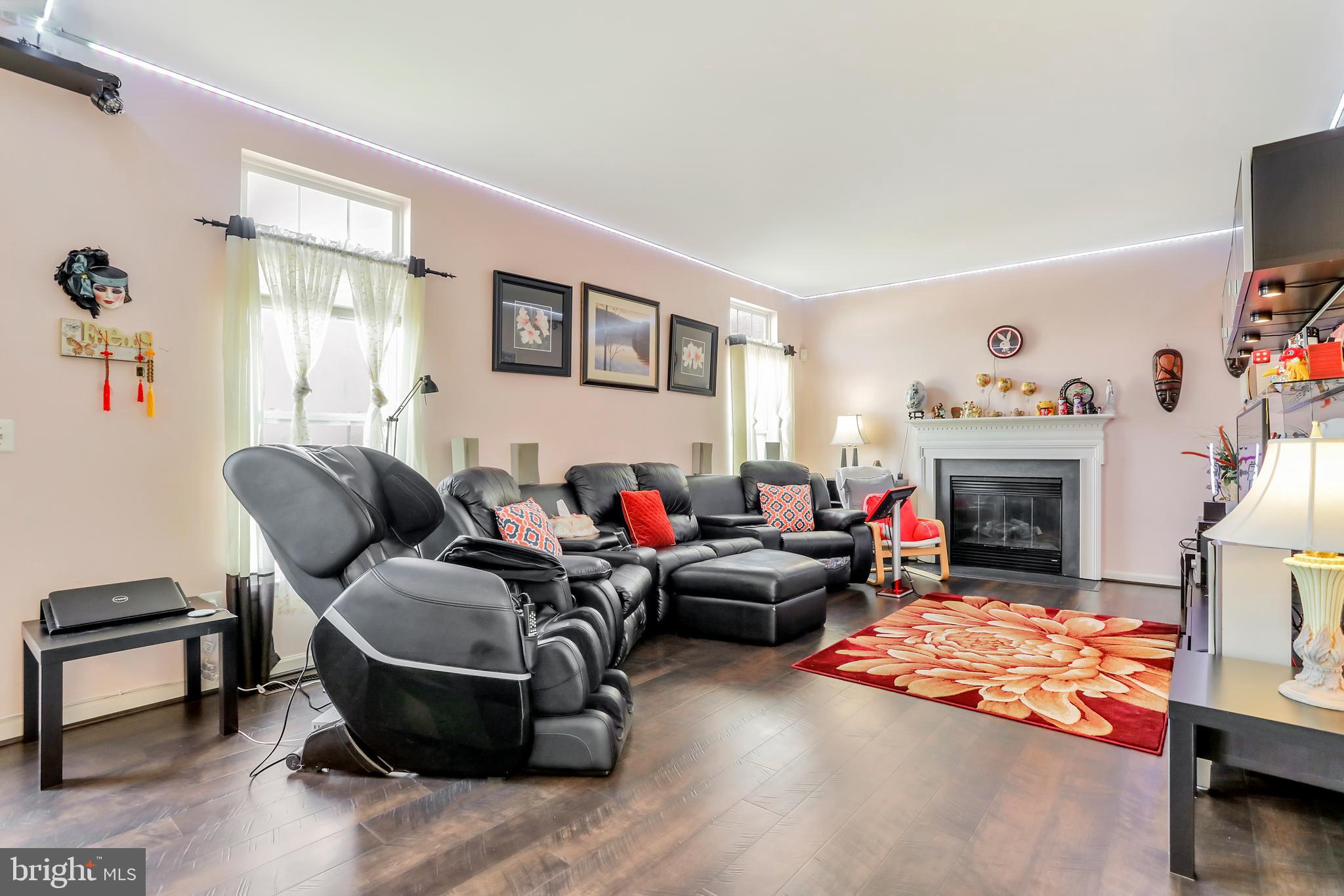 LAKELAND PLACE - Residential