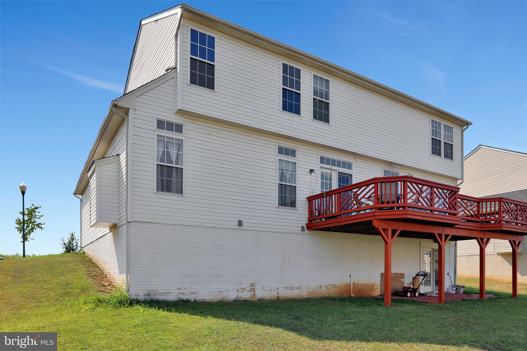 LAKELAND PLACE - Residential