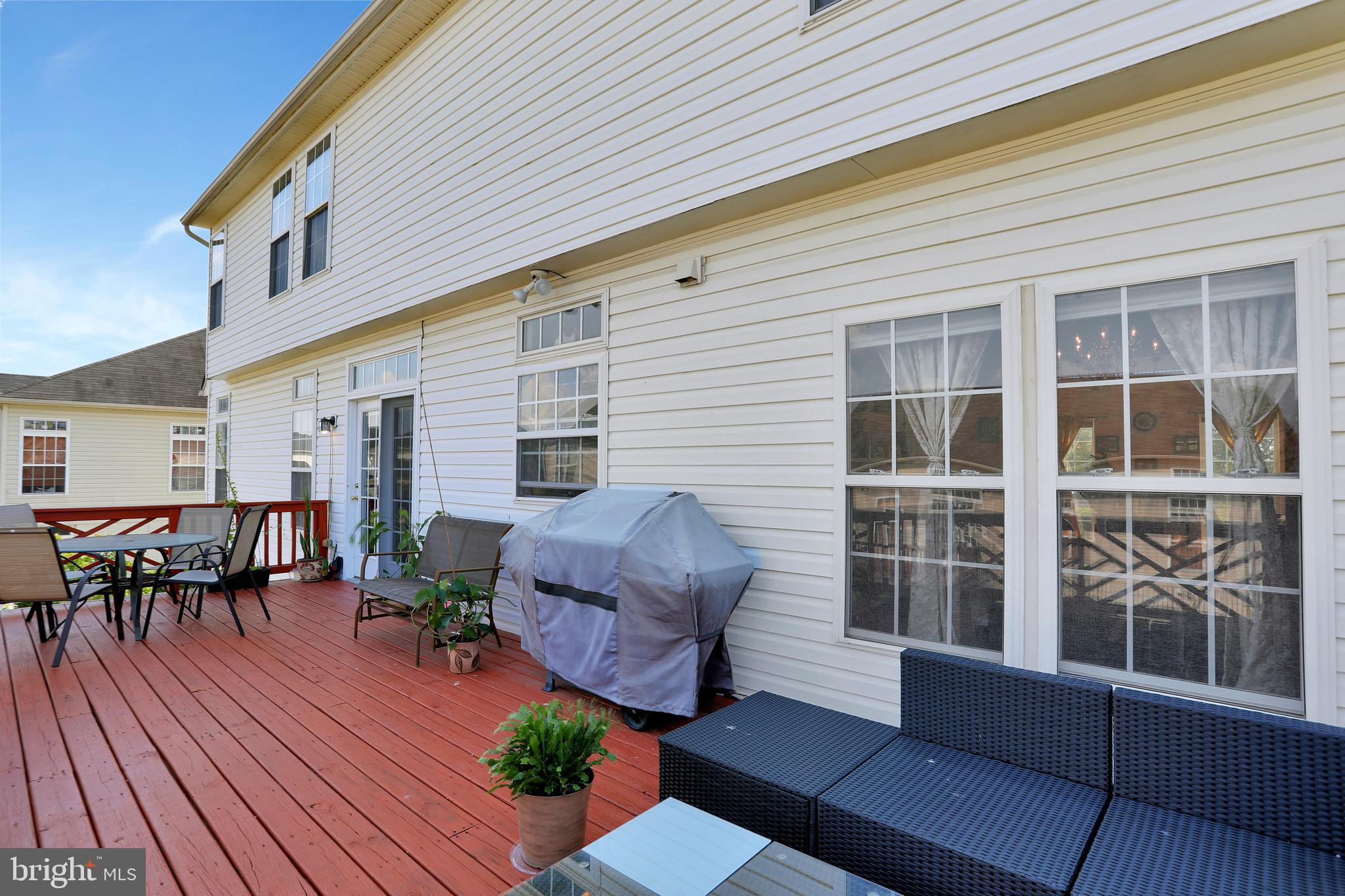 LAKELAND PLACE - Residential